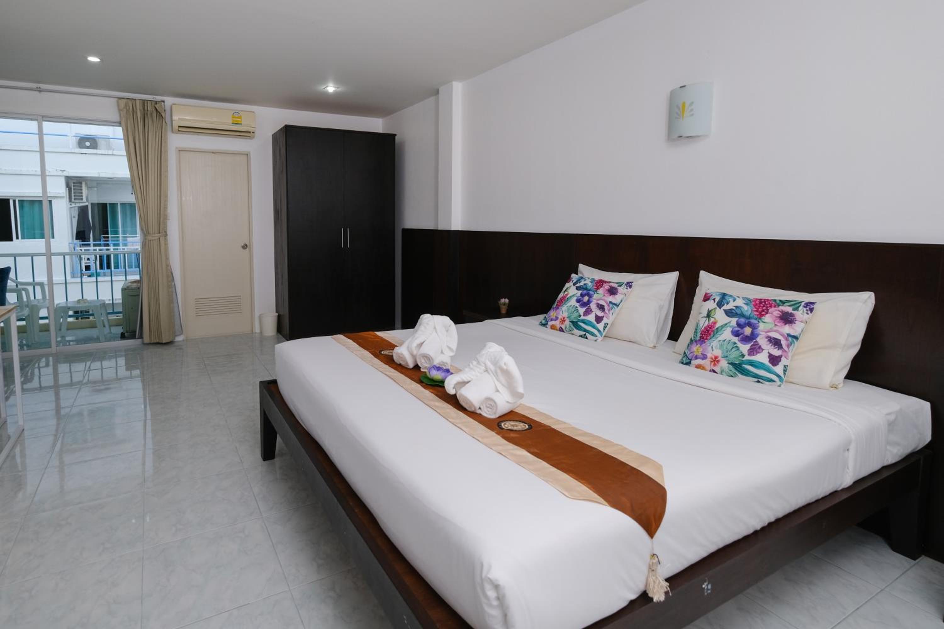 Deluxe Double Room - Photo 3