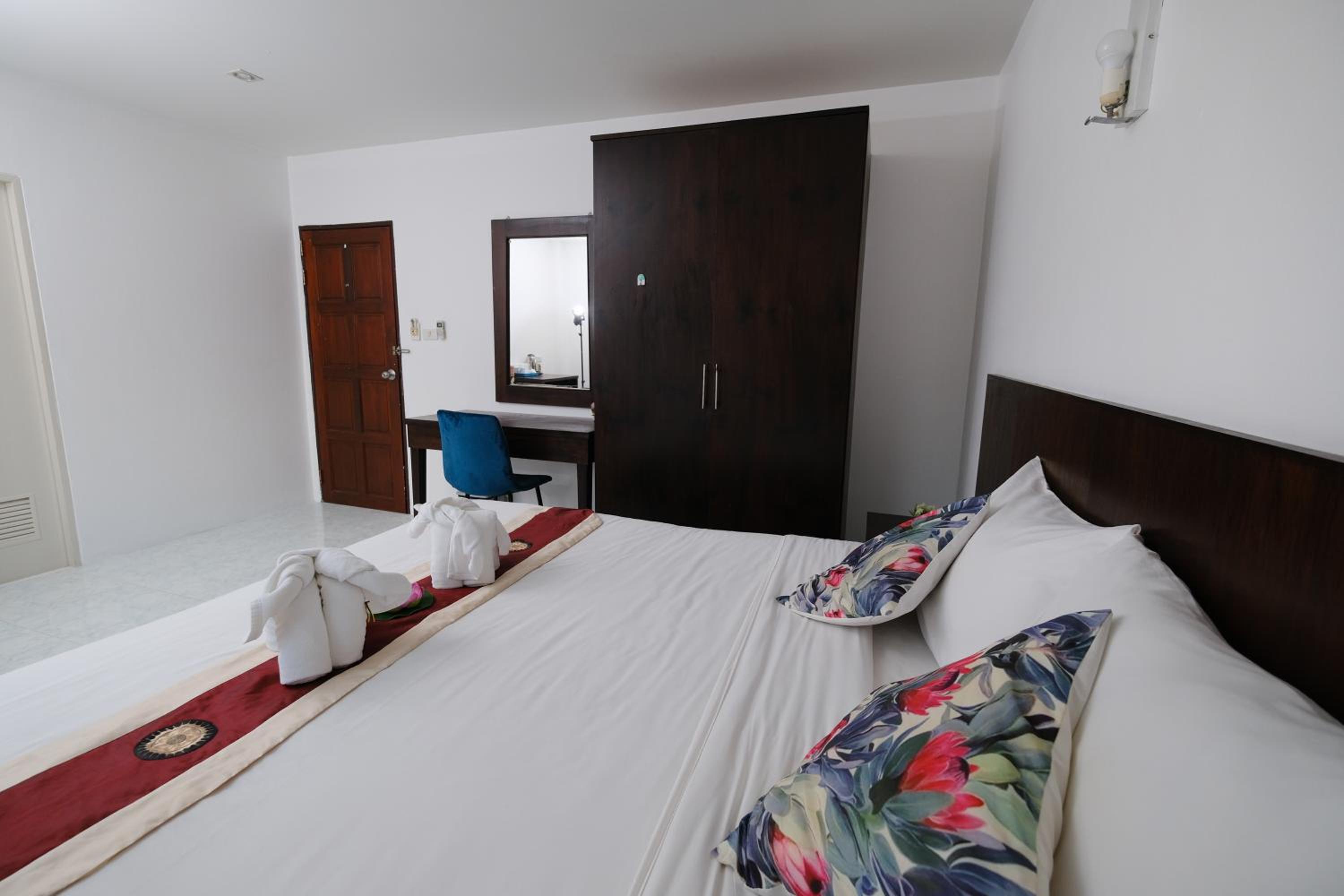 Superior Double Room - Photo 4
