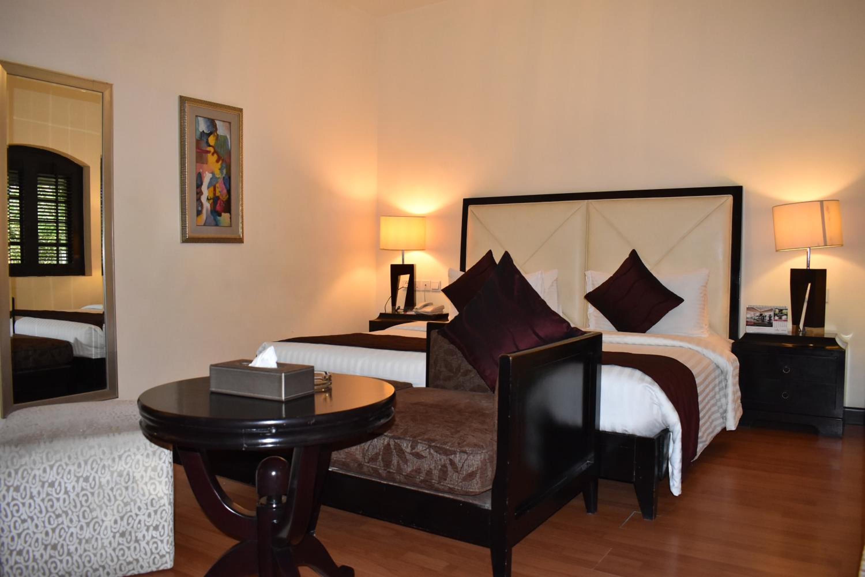 King Suite - Photo 2