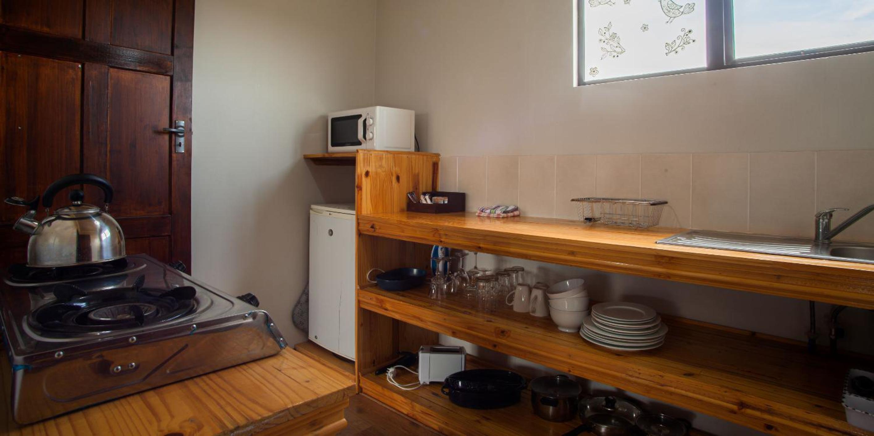 Two-Bedroom House - Photo 3