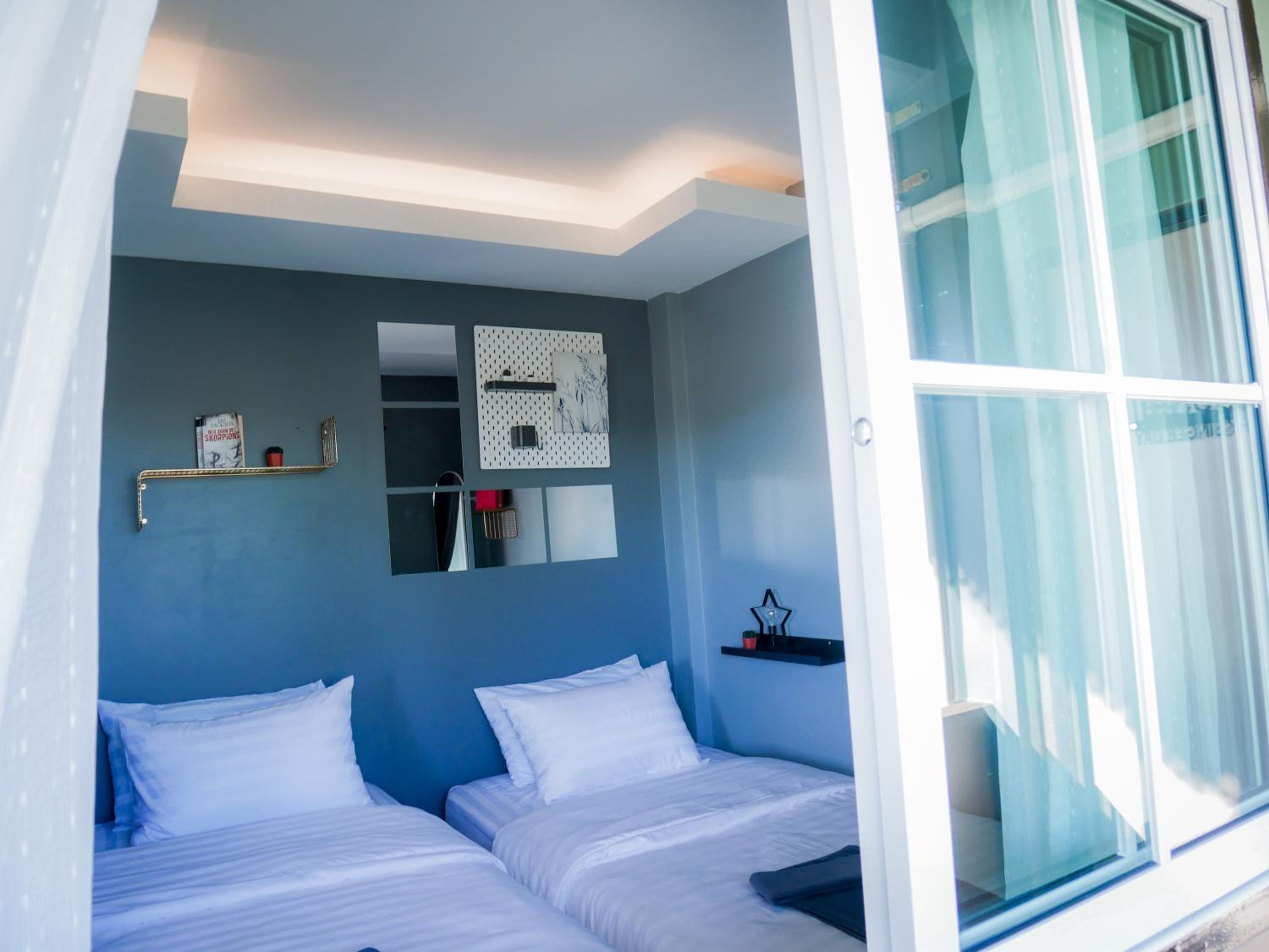 Standard Twin Room - Photo 2