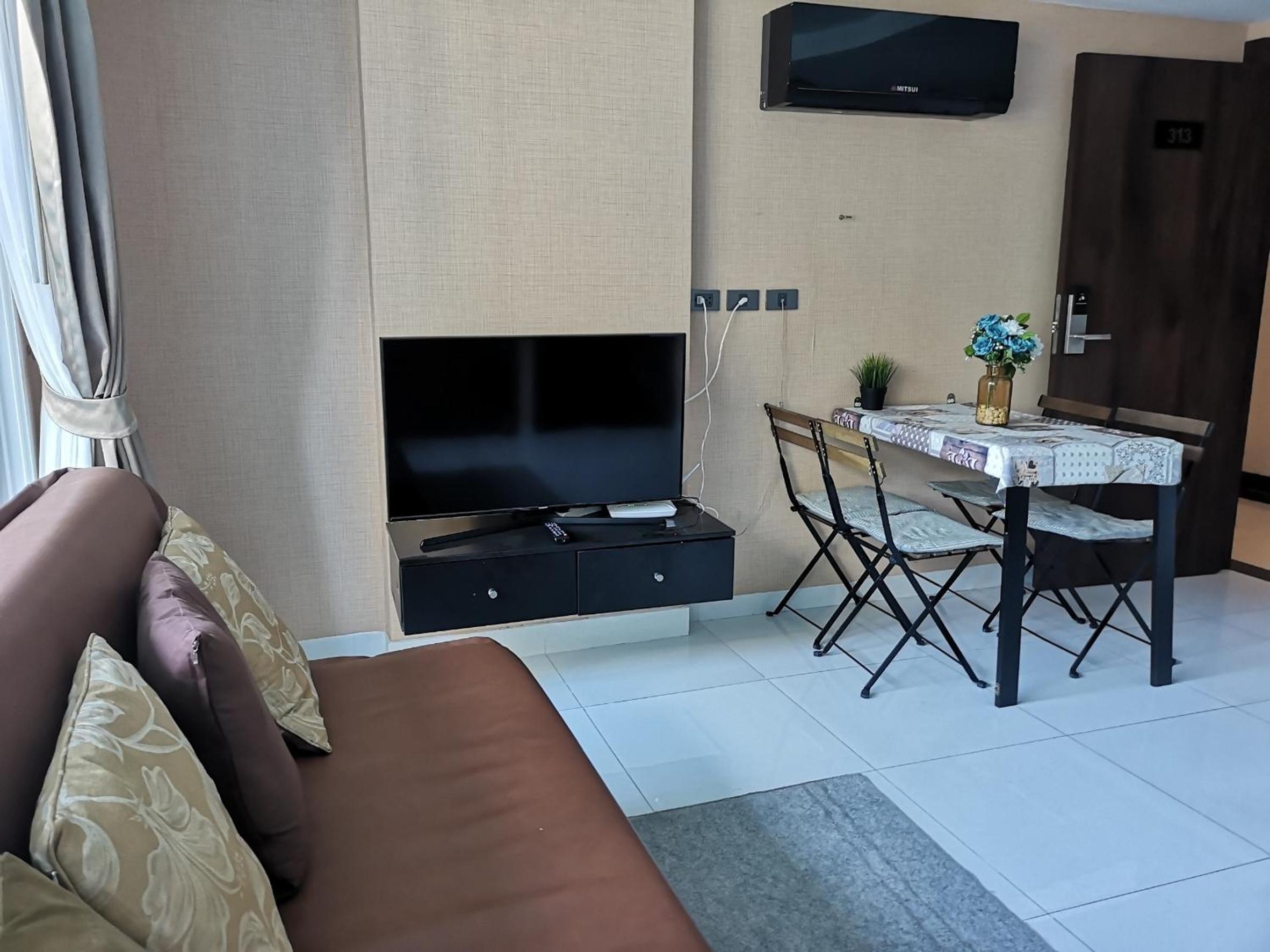 Two-Bedroom Apartment - Photo 9