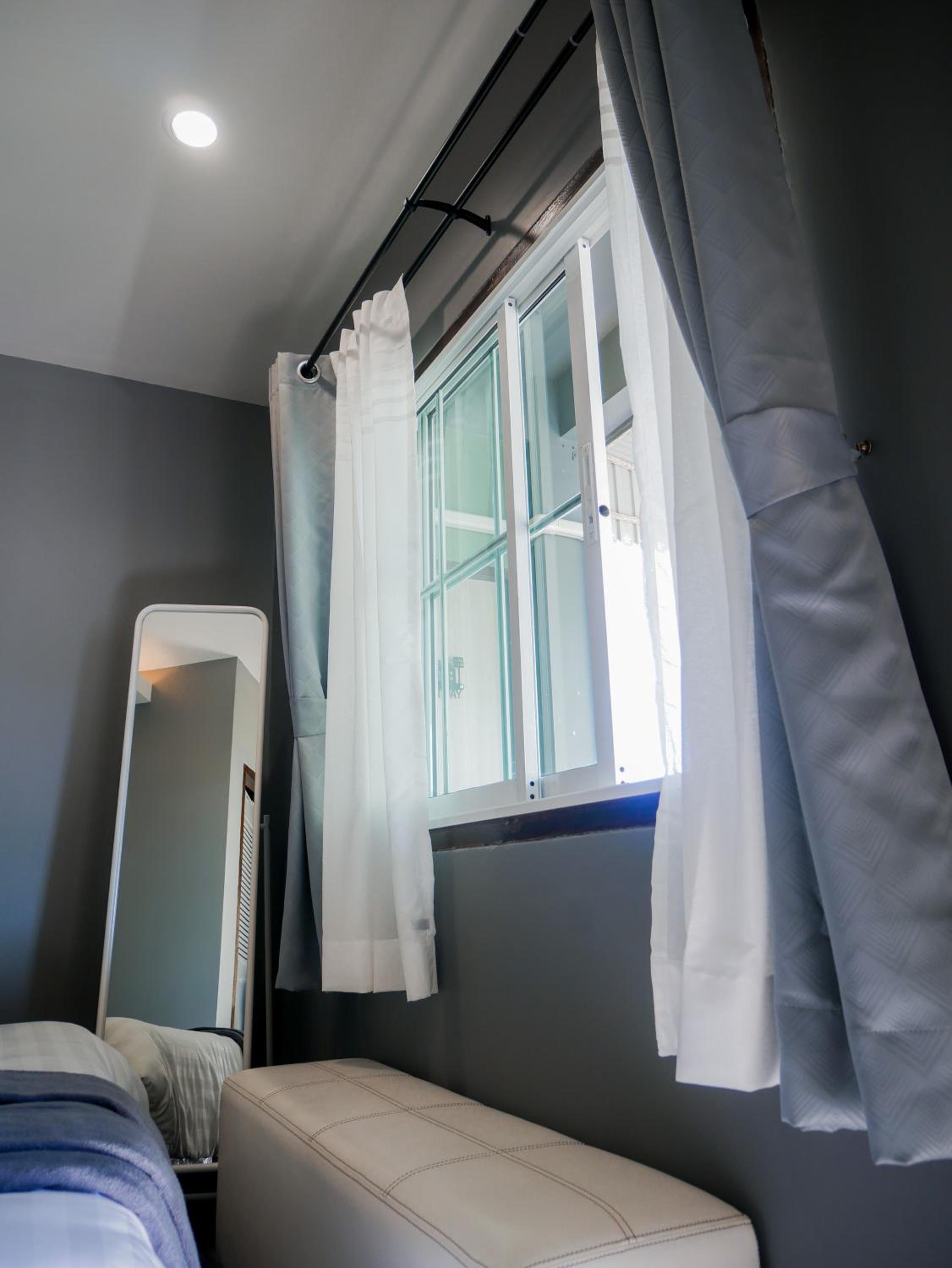 Standard Double Room - Photo 9