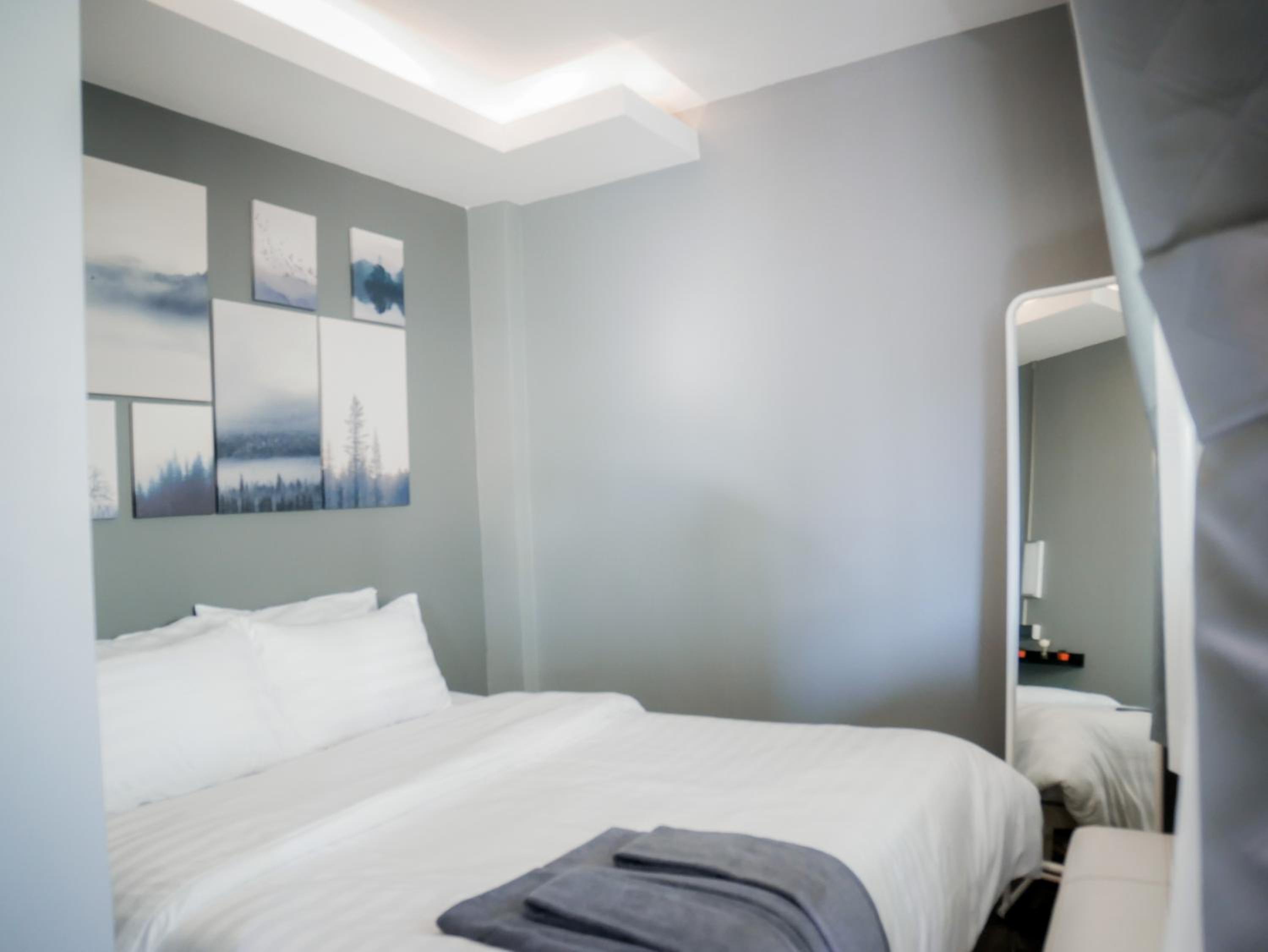 Standard Double Room - Photo 8