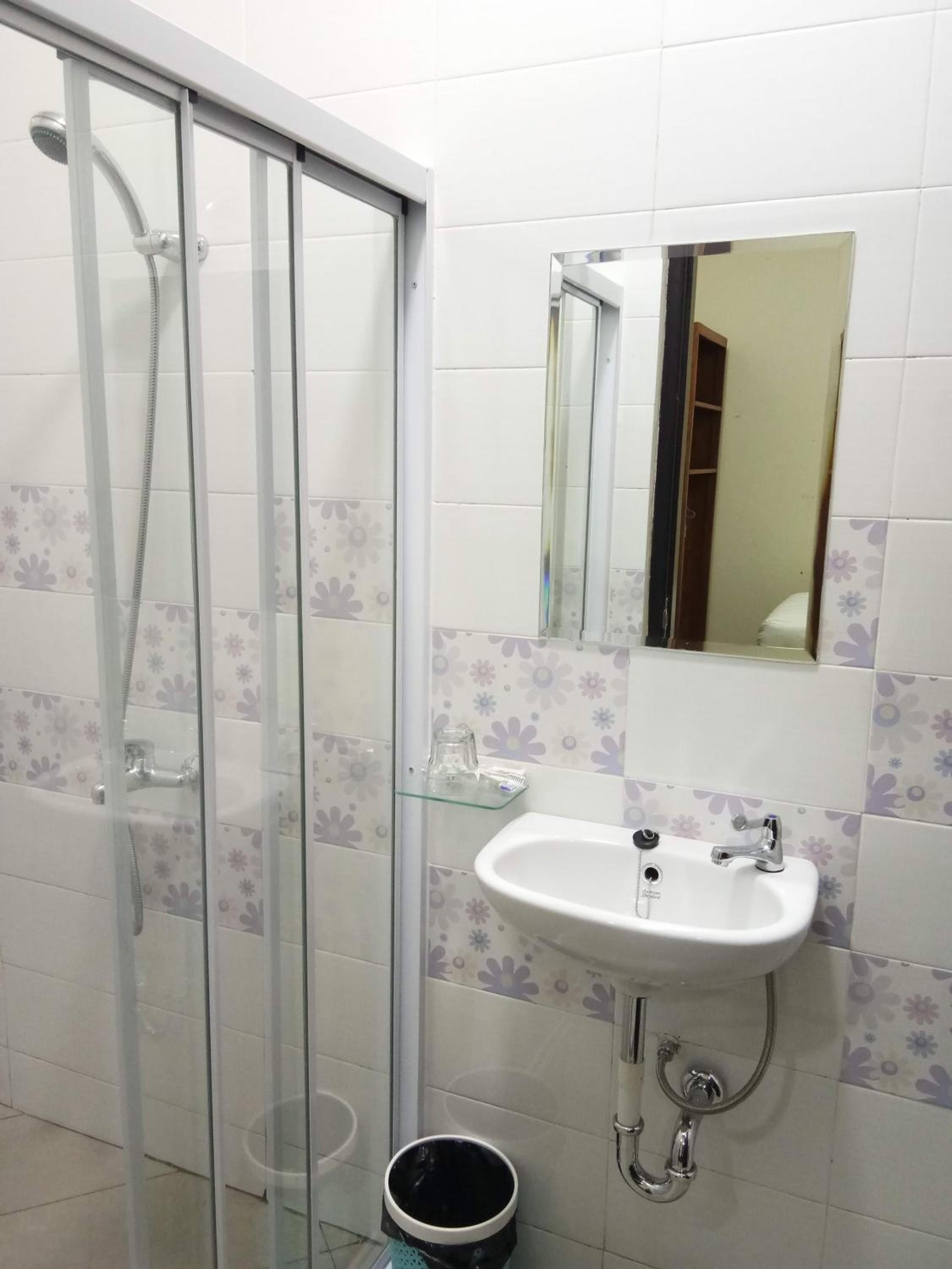 Superior Twin Room - Photo 8