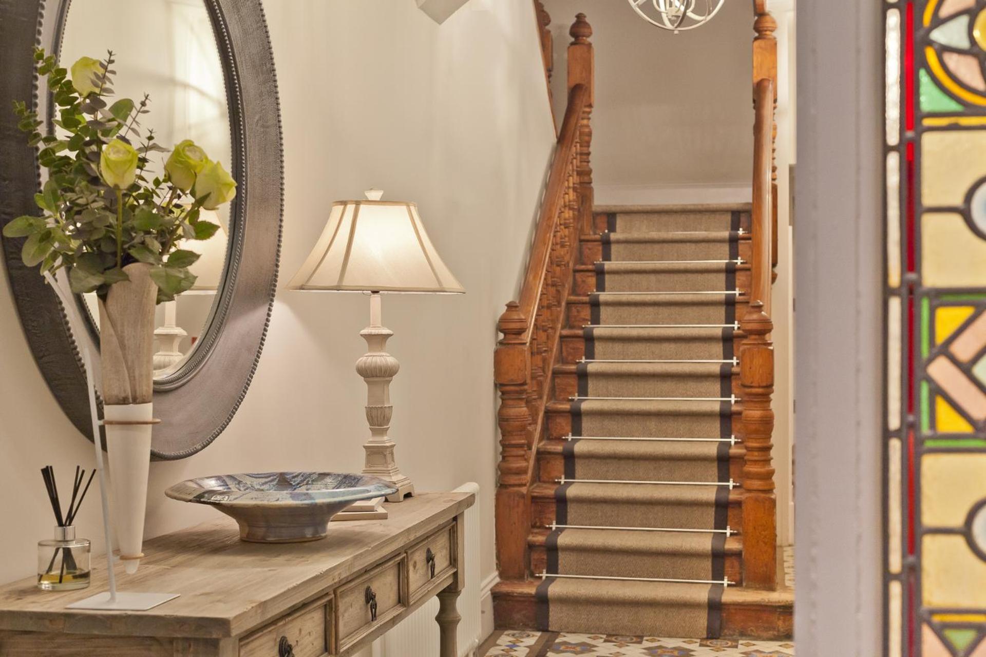 Standard King Room - Photo 1