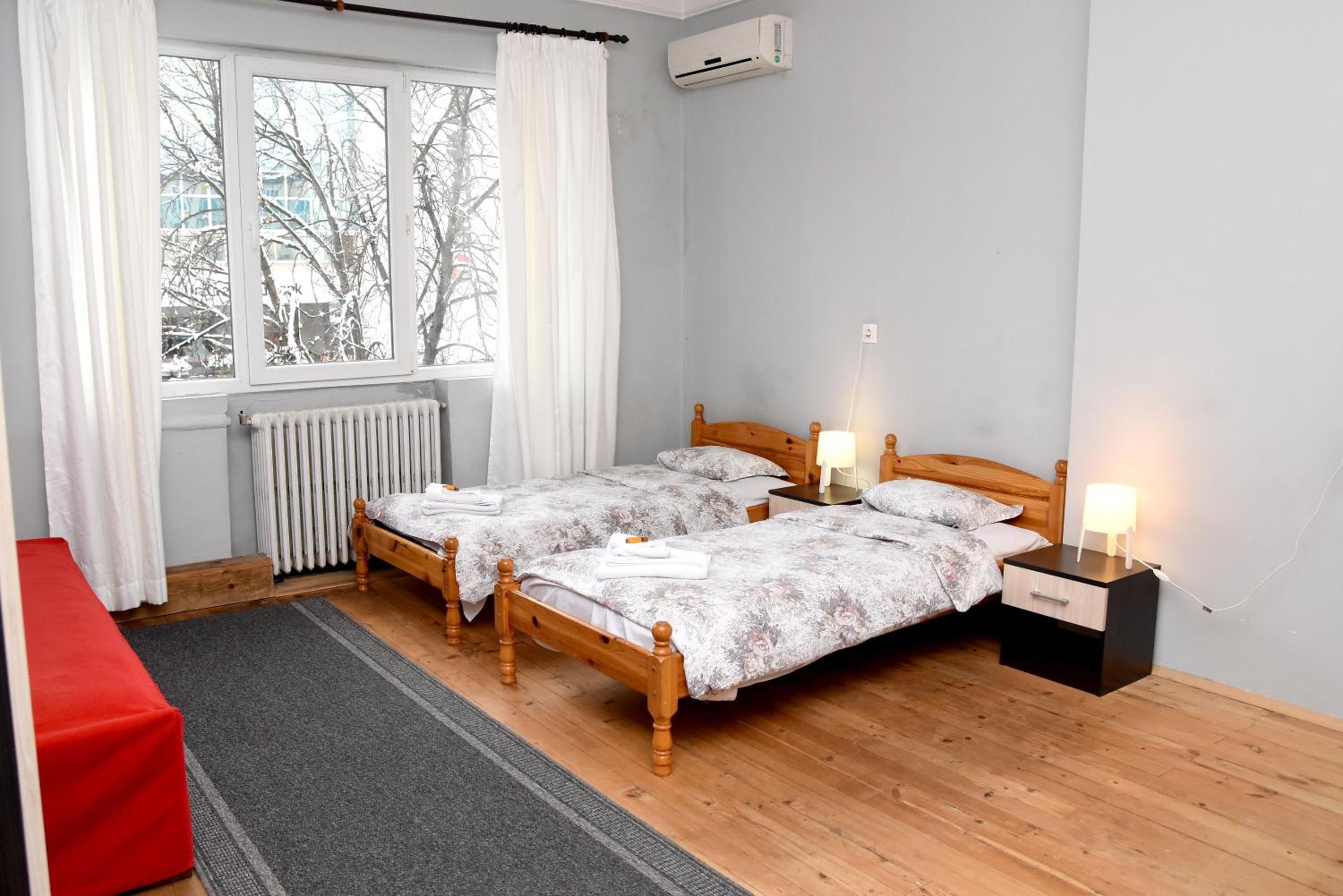 Triple Room with Private External Bathroom - Photo 12