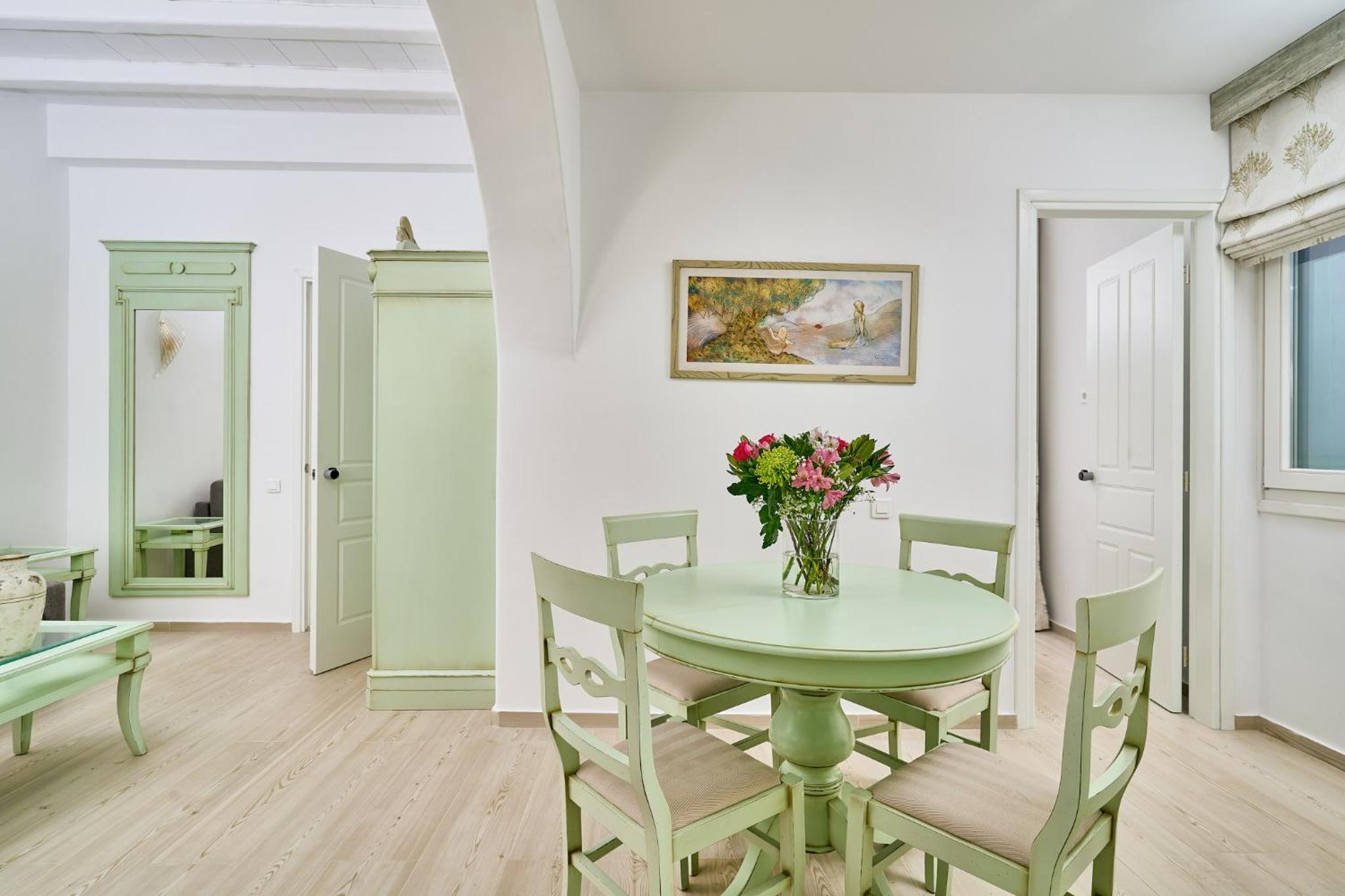 Two Bedroom Villa with Sea View - Photo 4