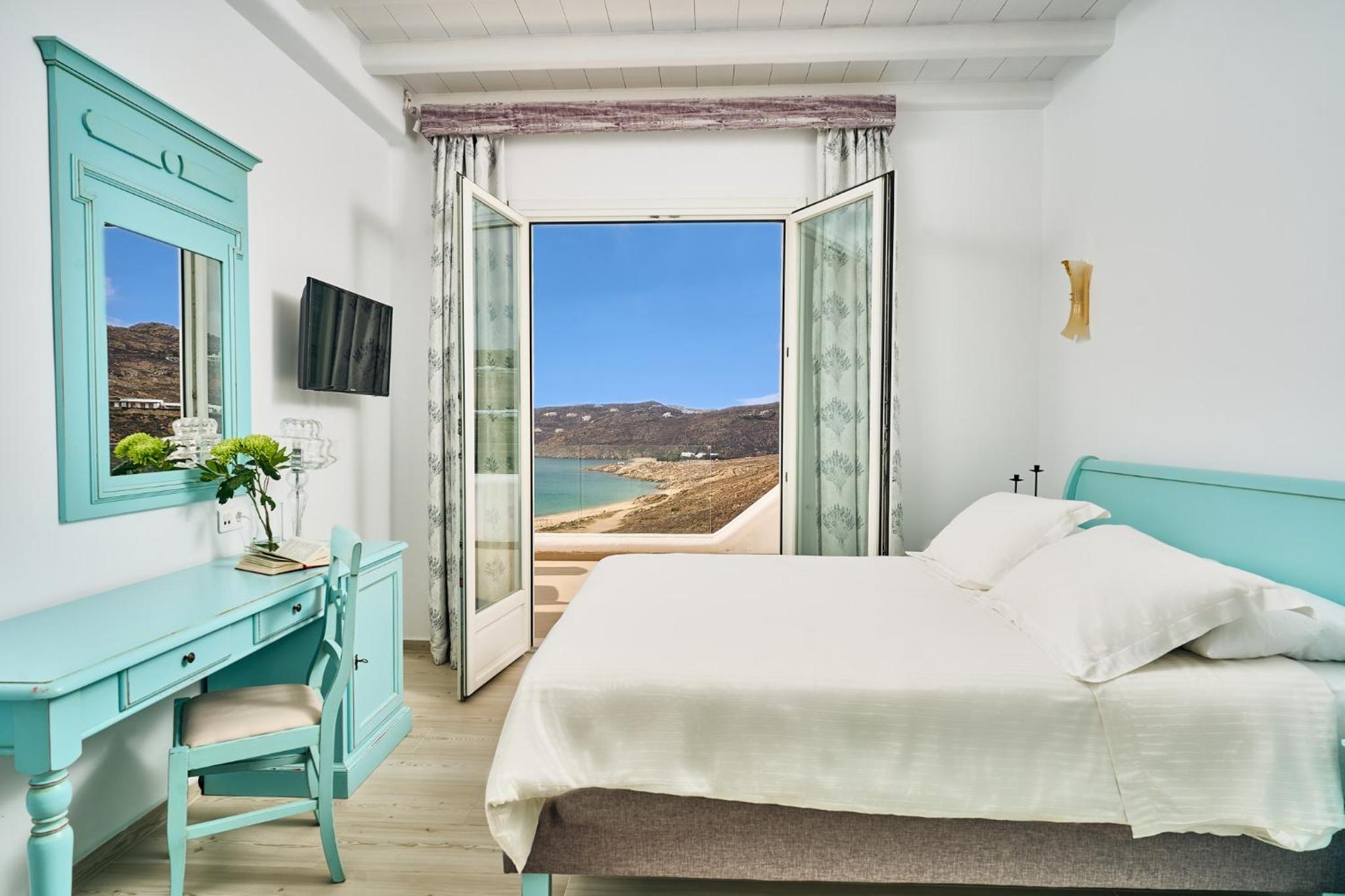 Three Bedroom Villa with Sea View - Photo 8
