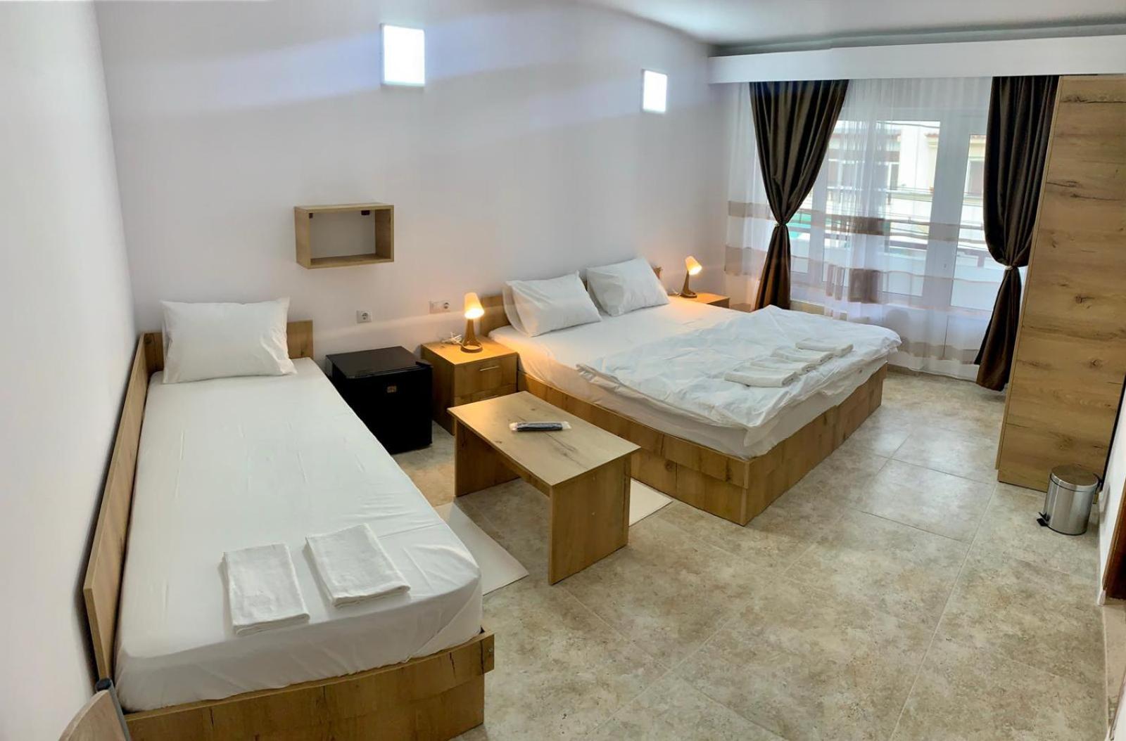 Triple Room with Balcony - Photo 1