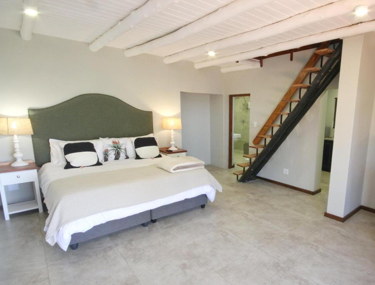 Two-Bedroom Cottage - Photo 1