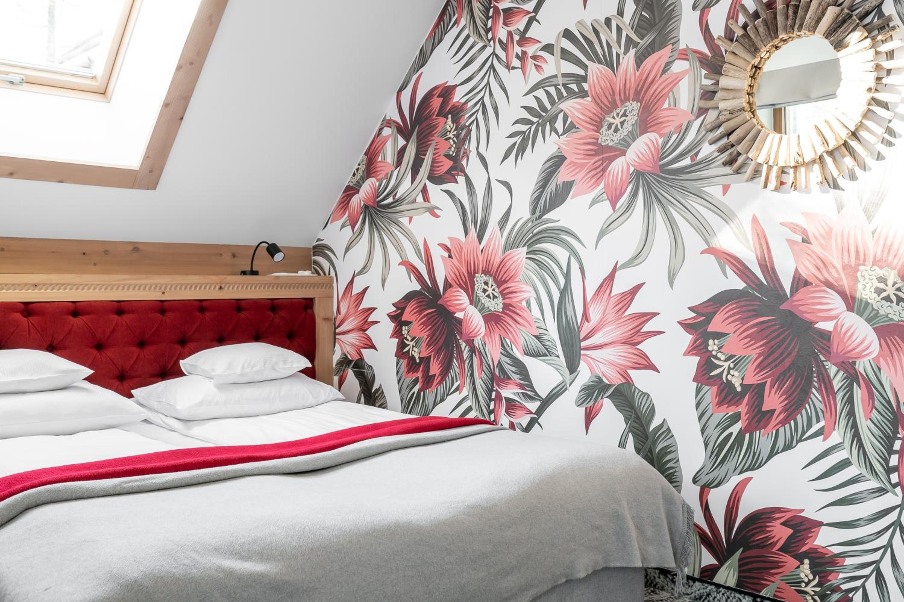 Double Room with Balcony - Photo 9