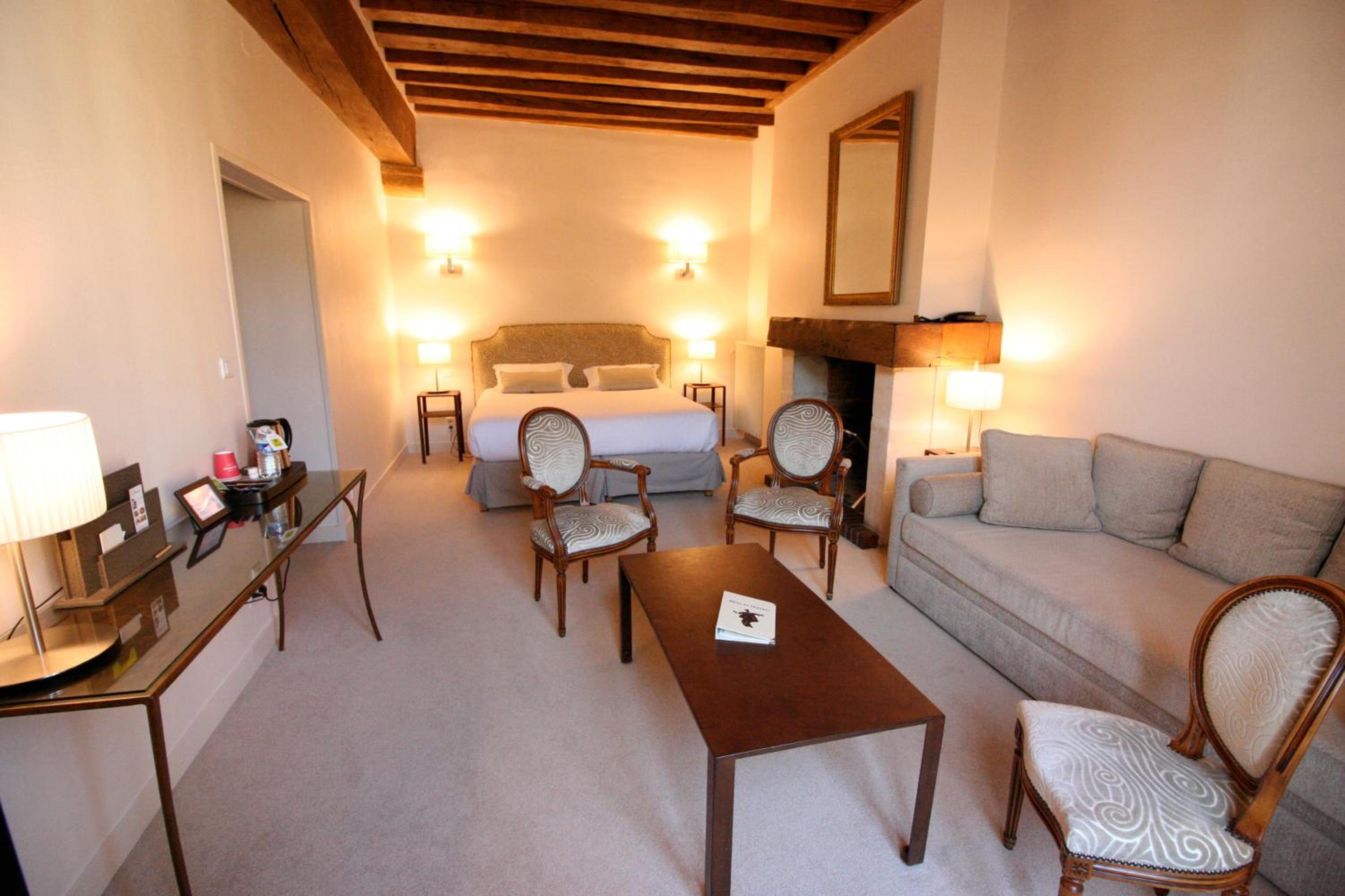 Family Room photo 3