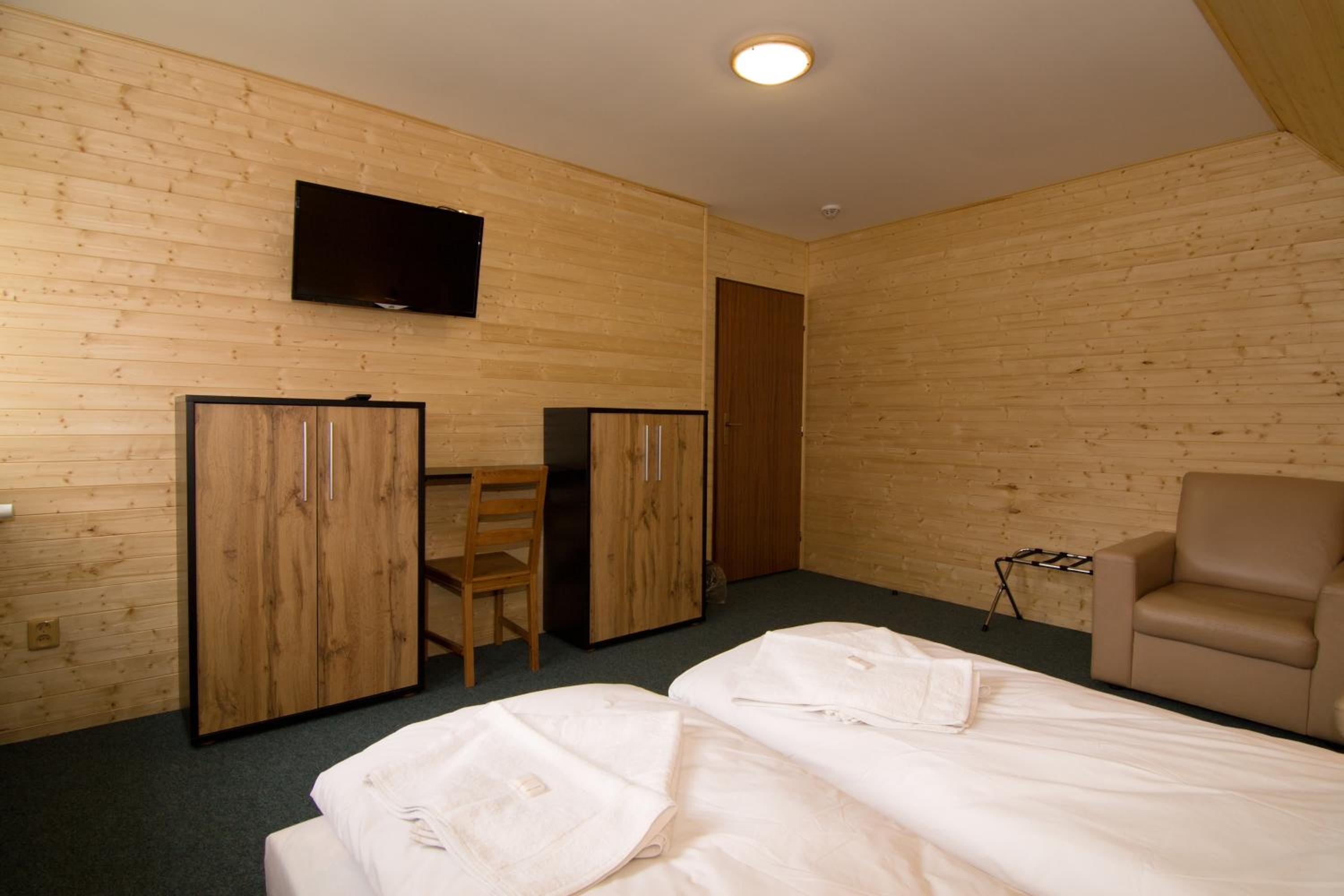 Two-Bedroom Suite photo 3