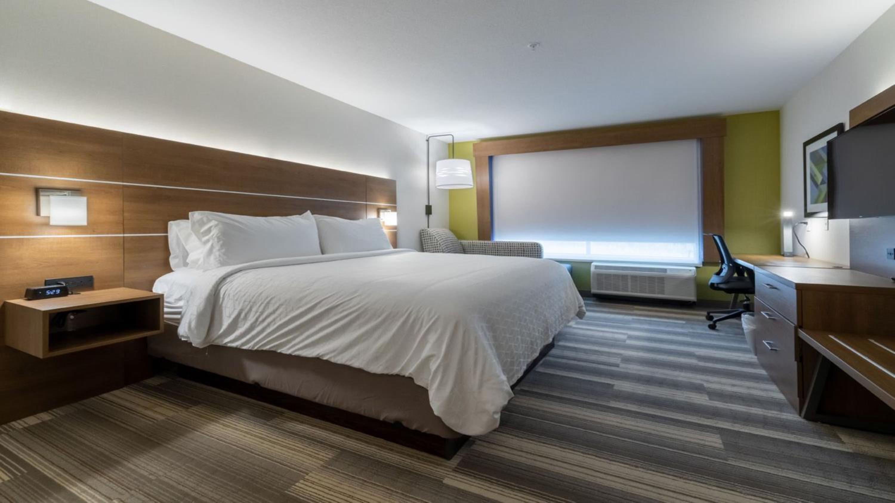 King Room - Mobility Access/Hearing Accessible - Photo 1