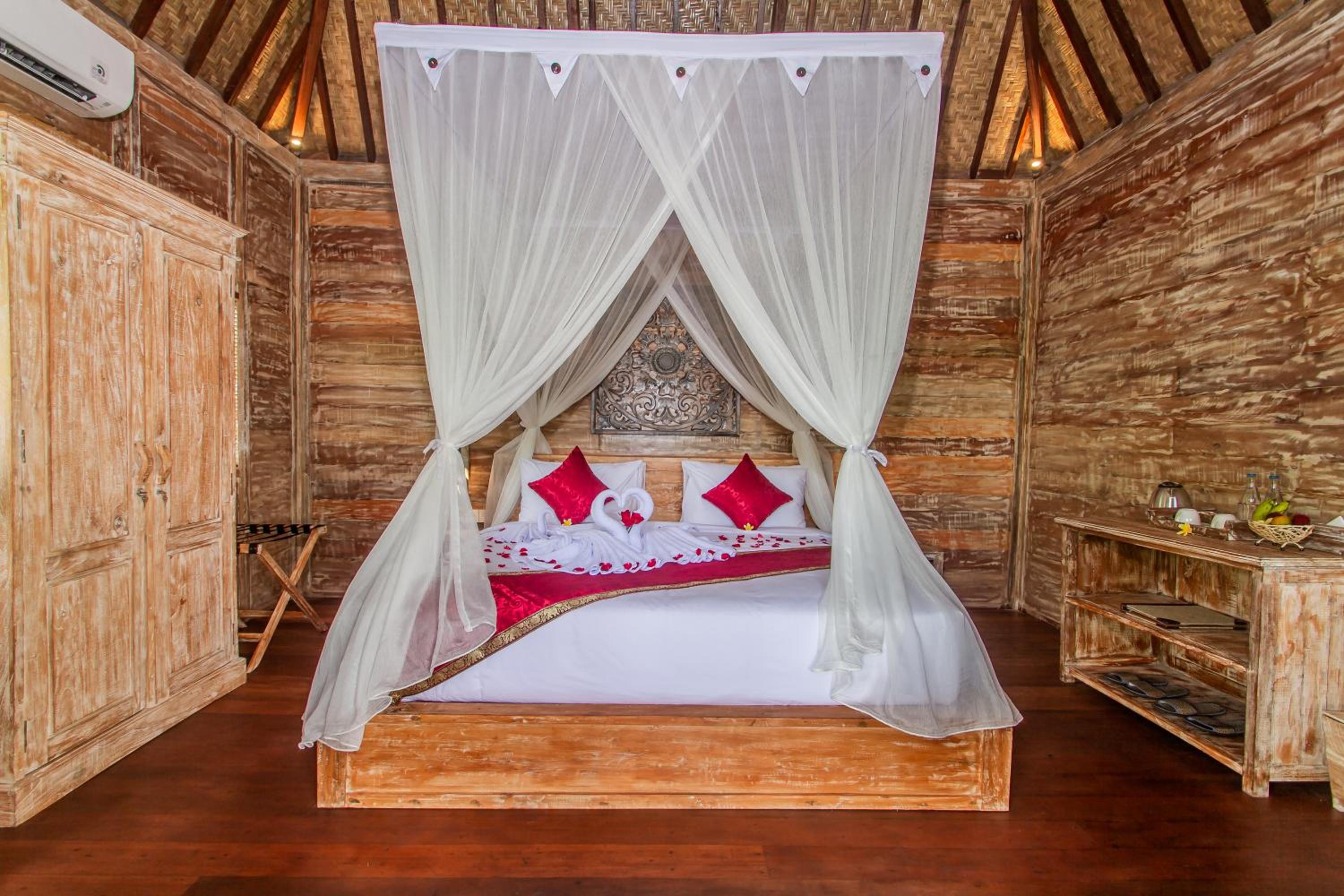 Suite with Garden View - Photo 14