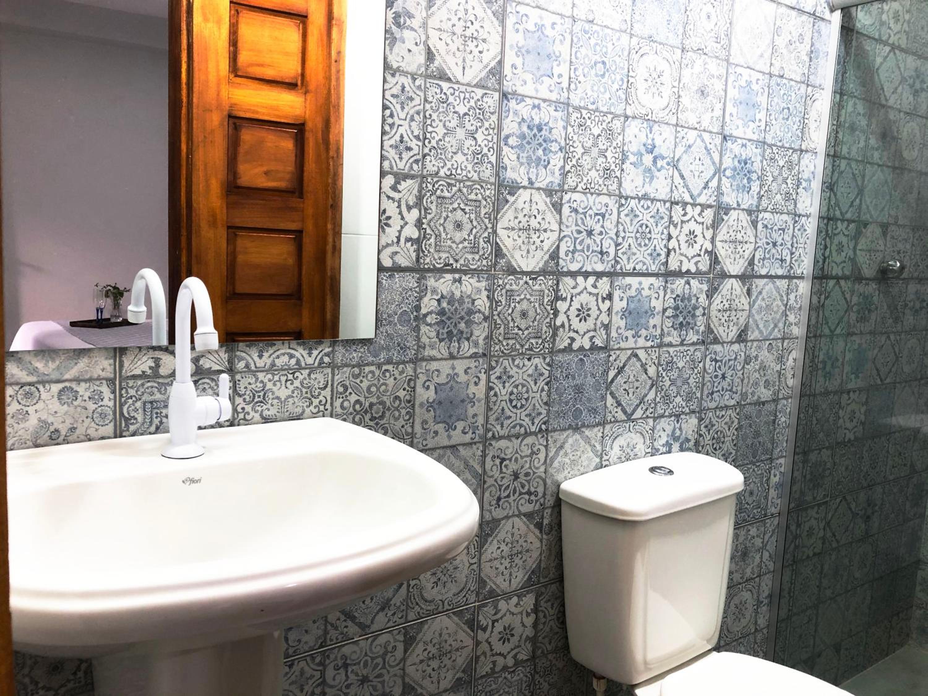 Triple Room with Private Bathroom - Photo 2