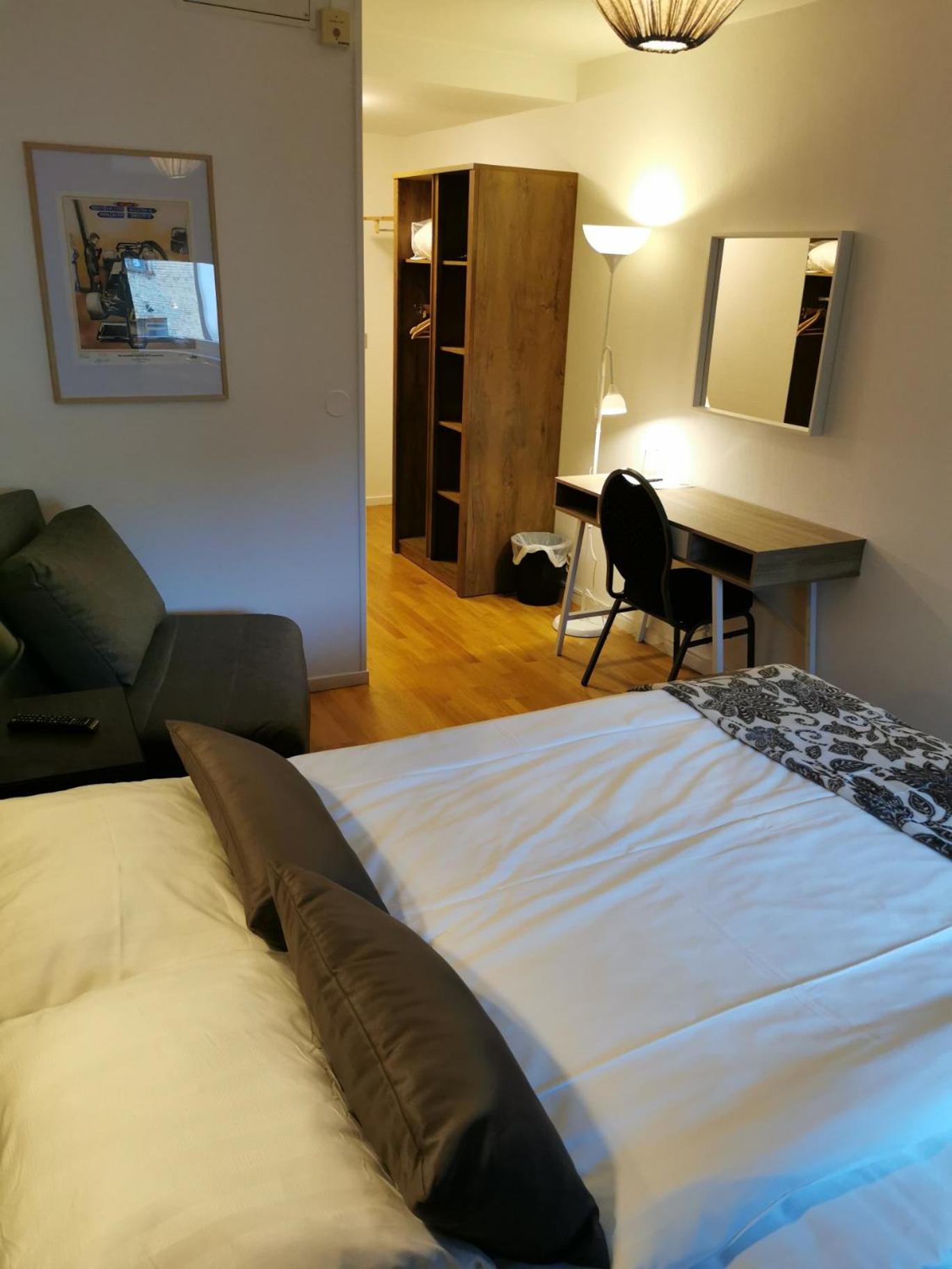 Business Single Room