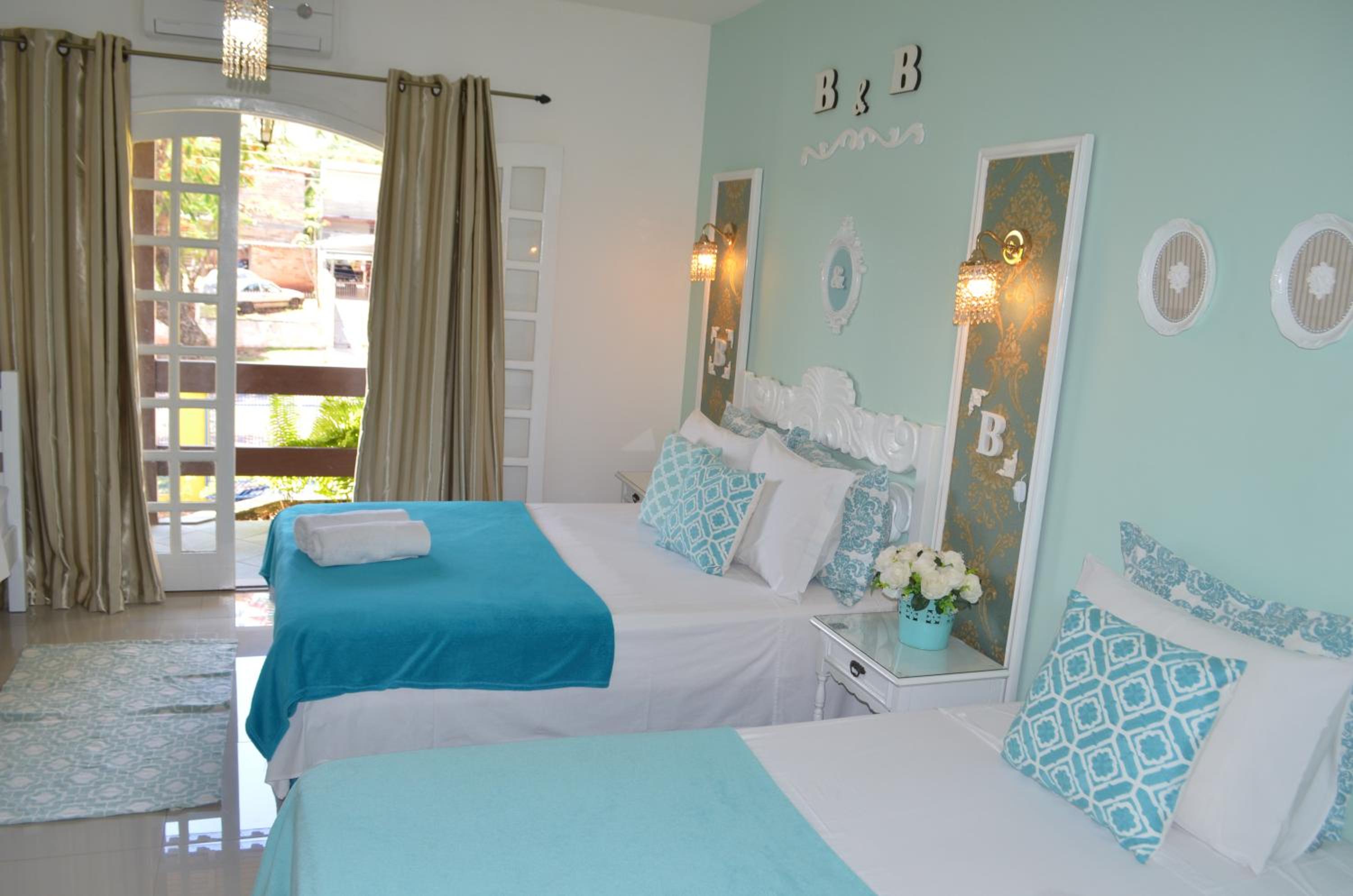 Quadruple Room with Private Bathroom