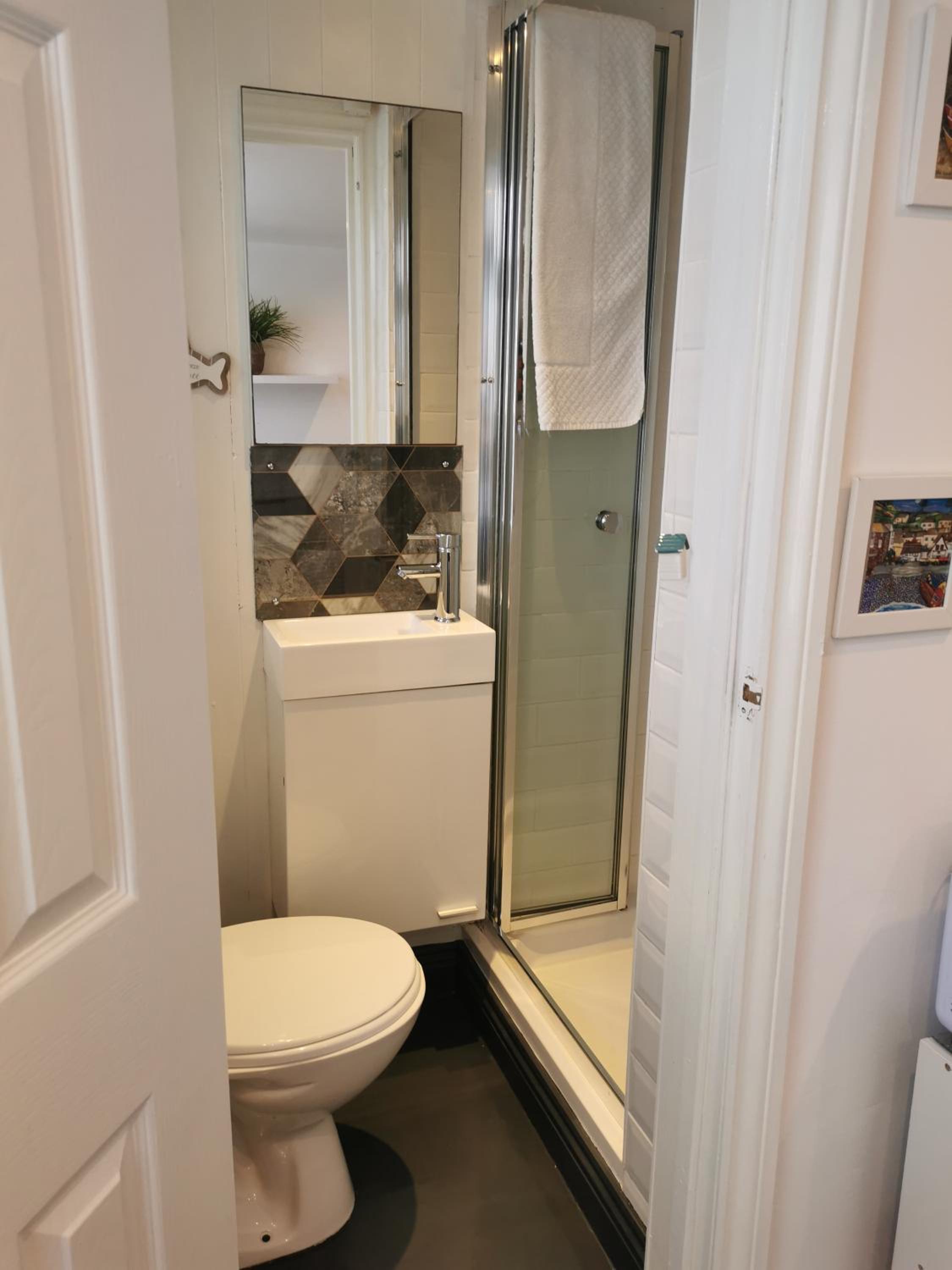 Double Room with Private Bathroom photo 2