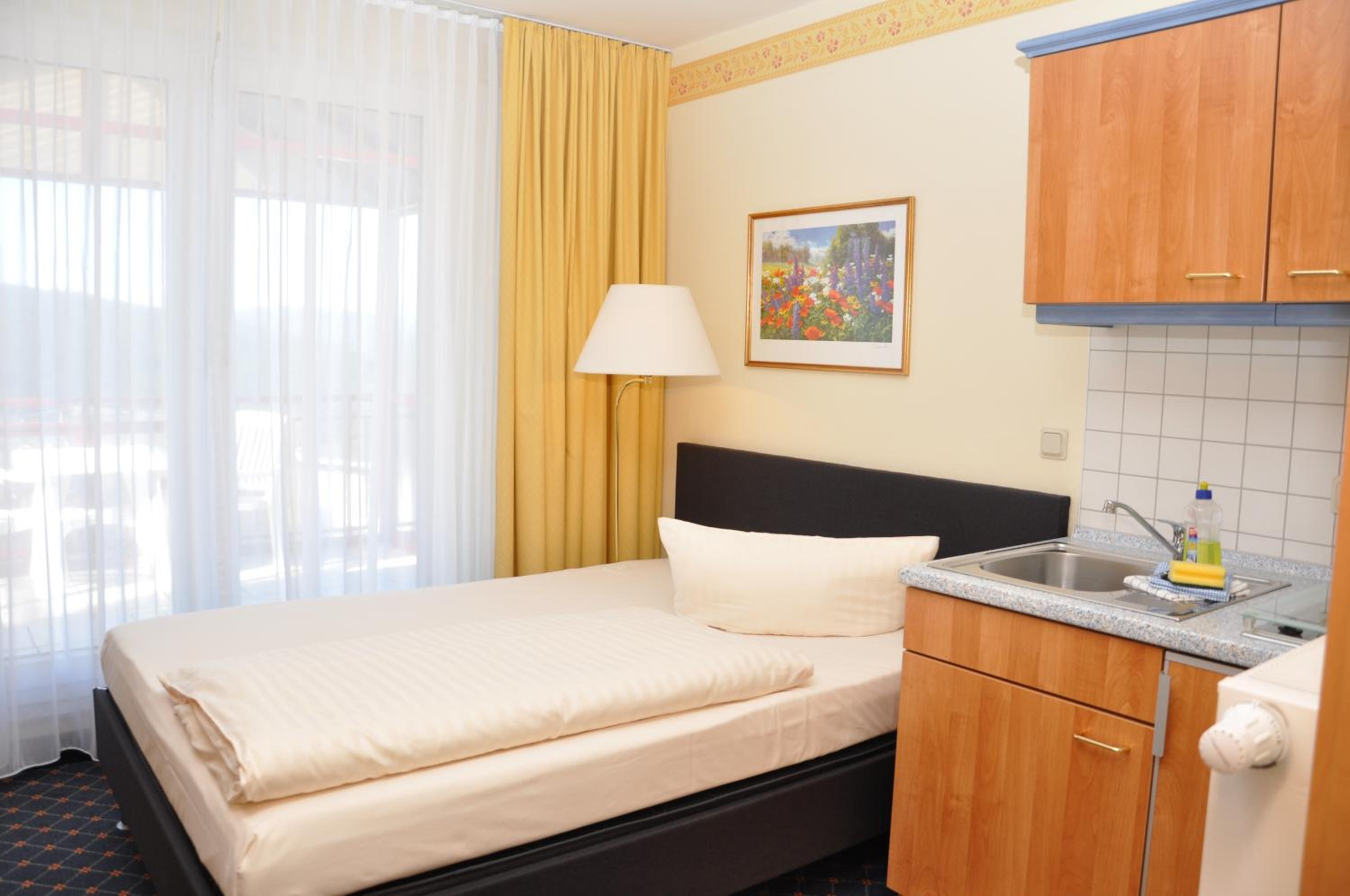 Double Room (1 Adult)