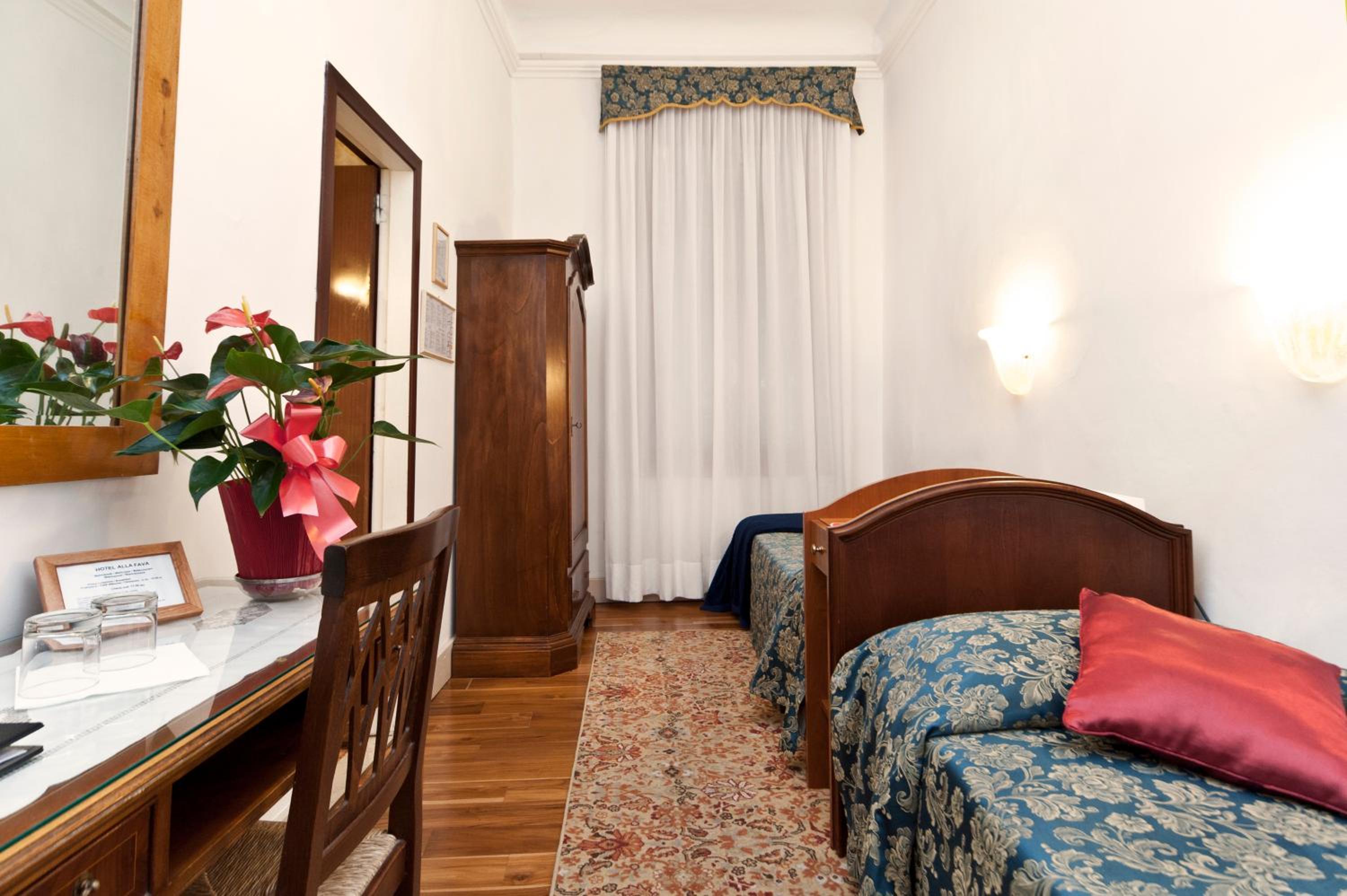 Standard Twin Room photo 1