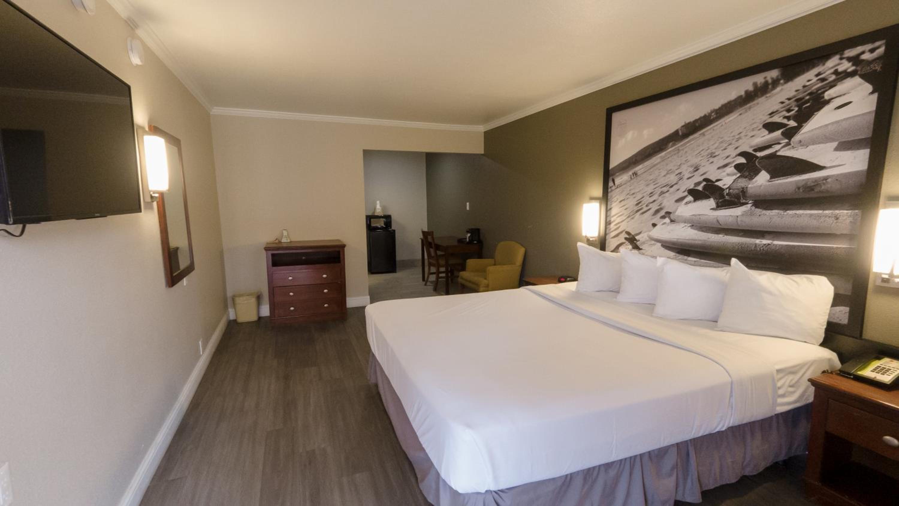 King Room with Mobility/Hearing Impaired Access - Non-Smoking - Photo 1