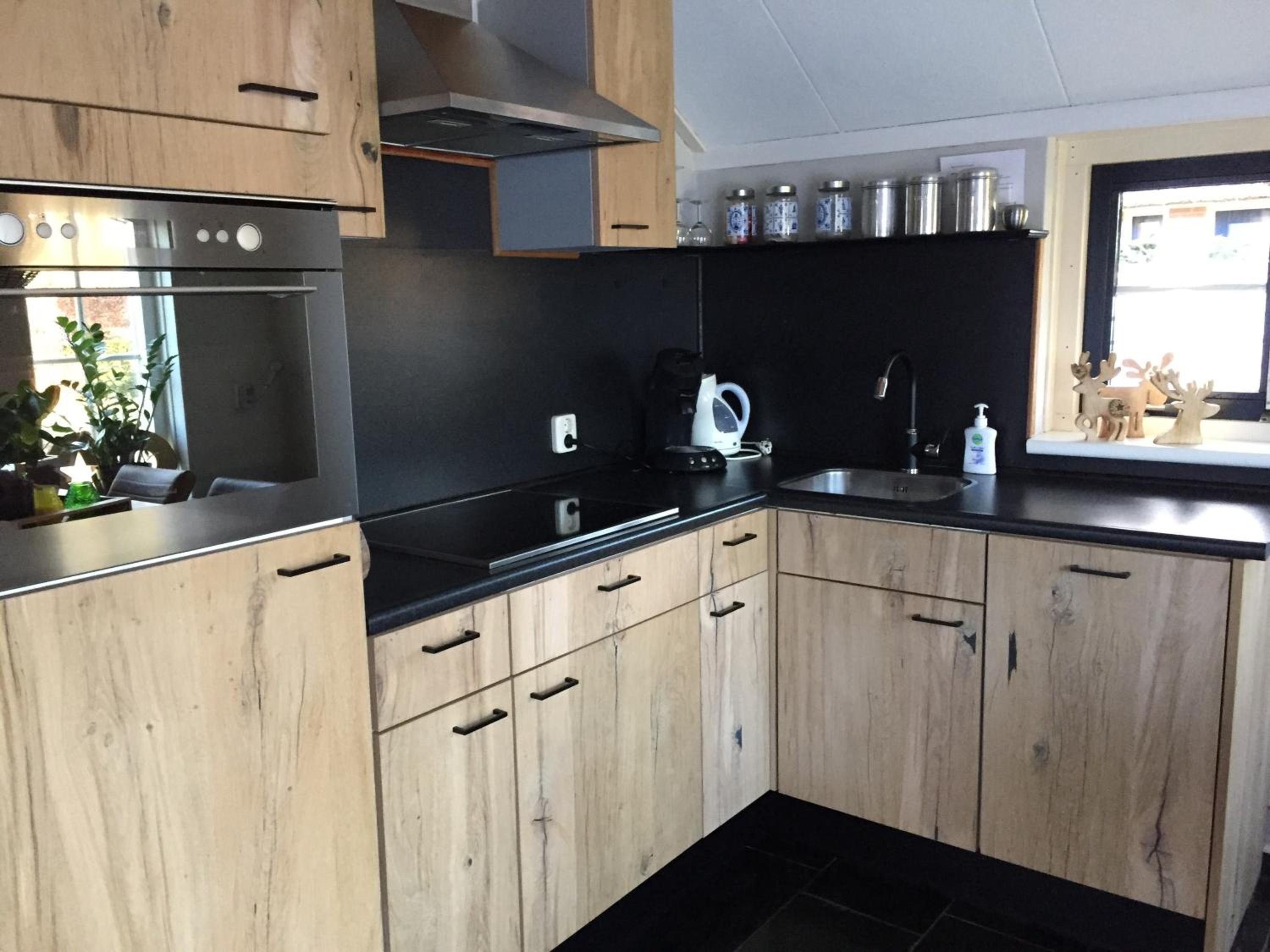 Two-Bedroom House - Photo 8