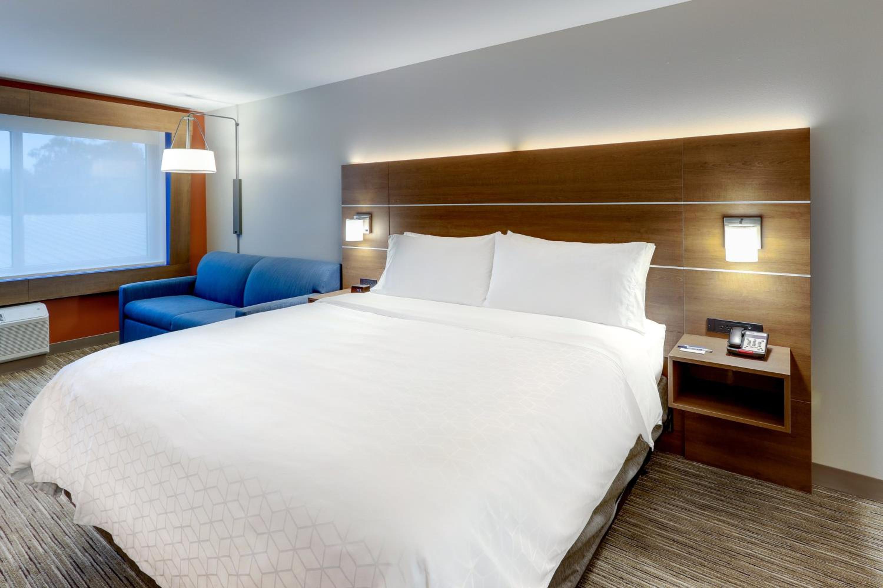 King Suite - Photo 3