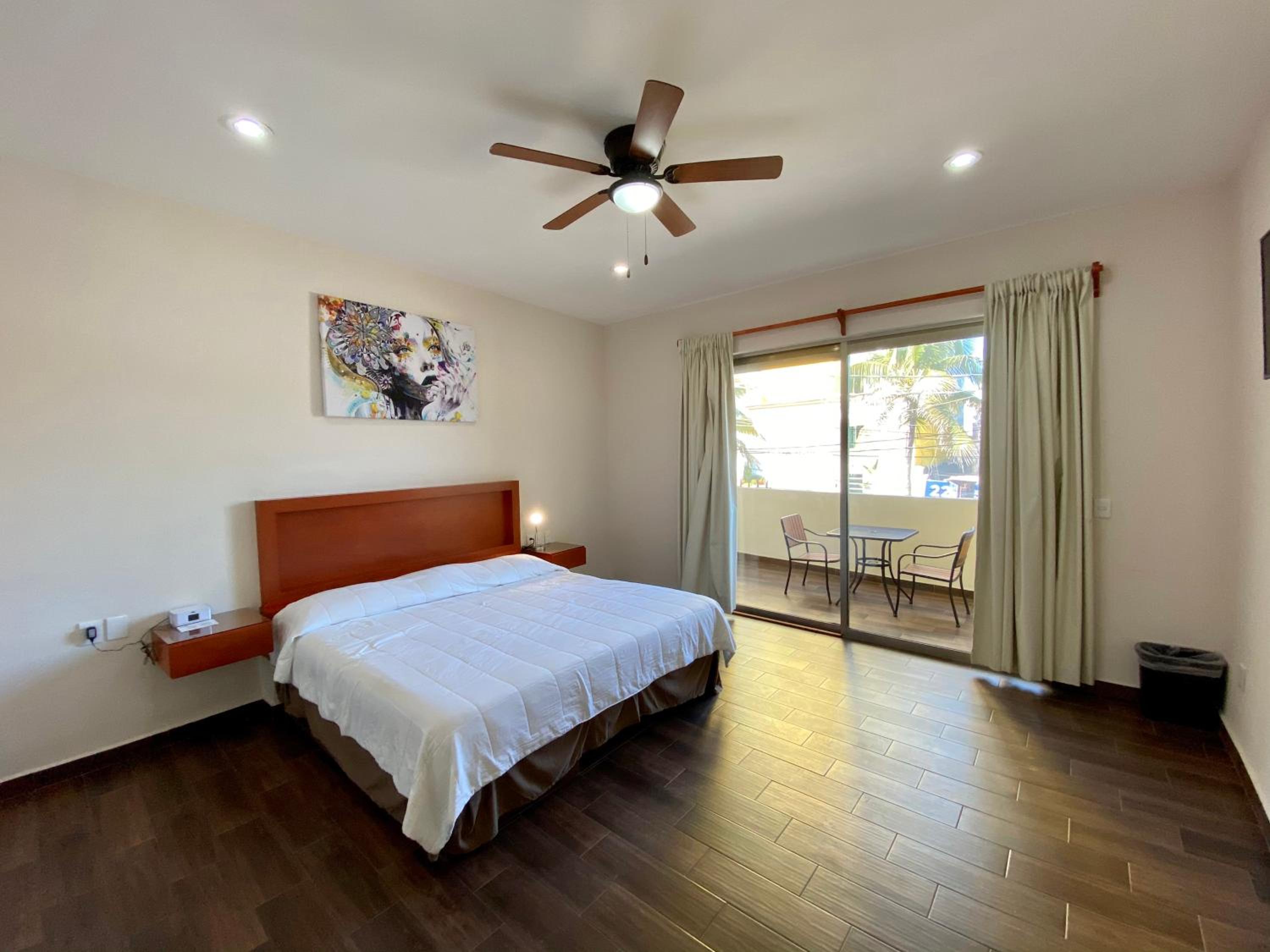 Deluxe King Suite