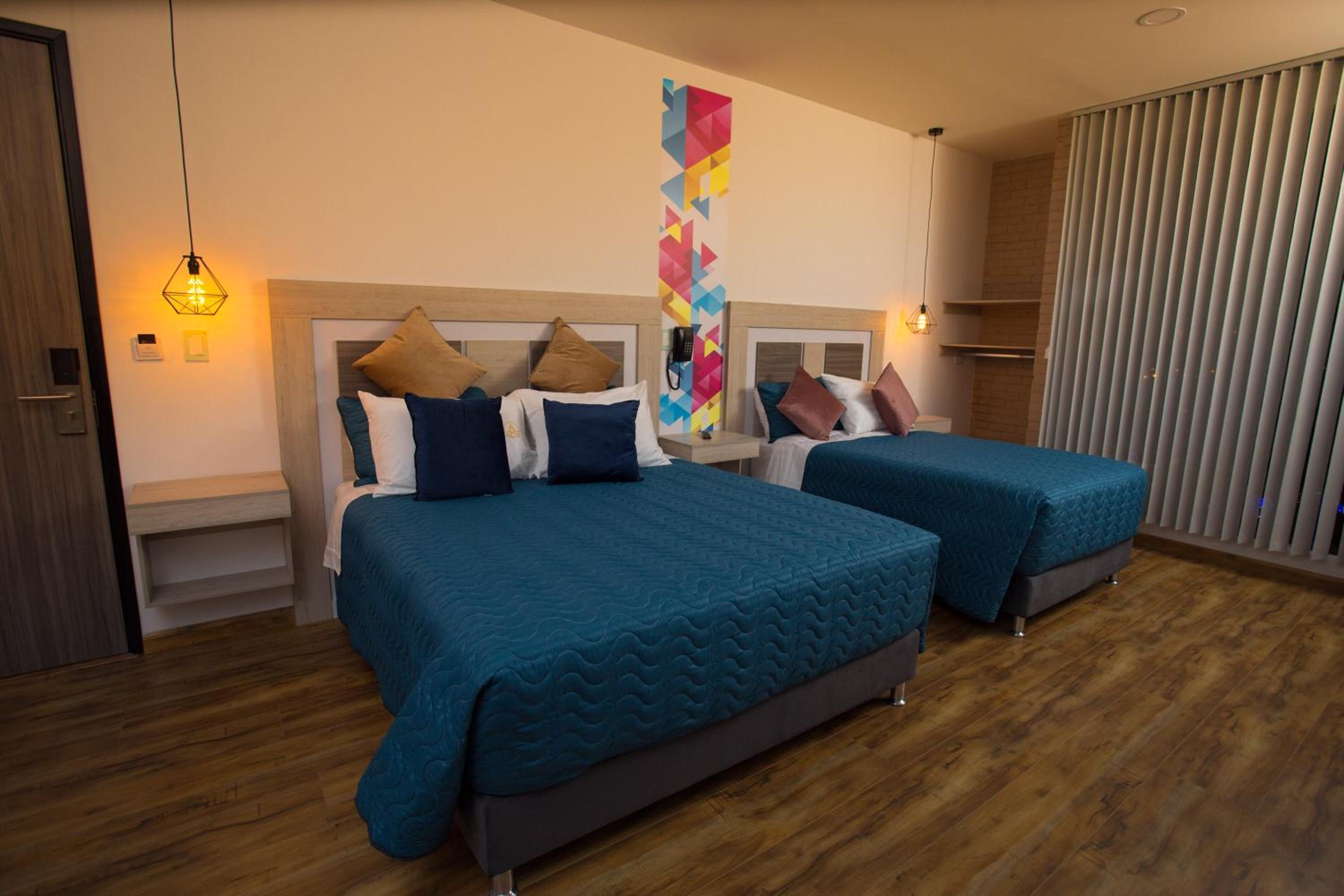 Deluxe Family Room