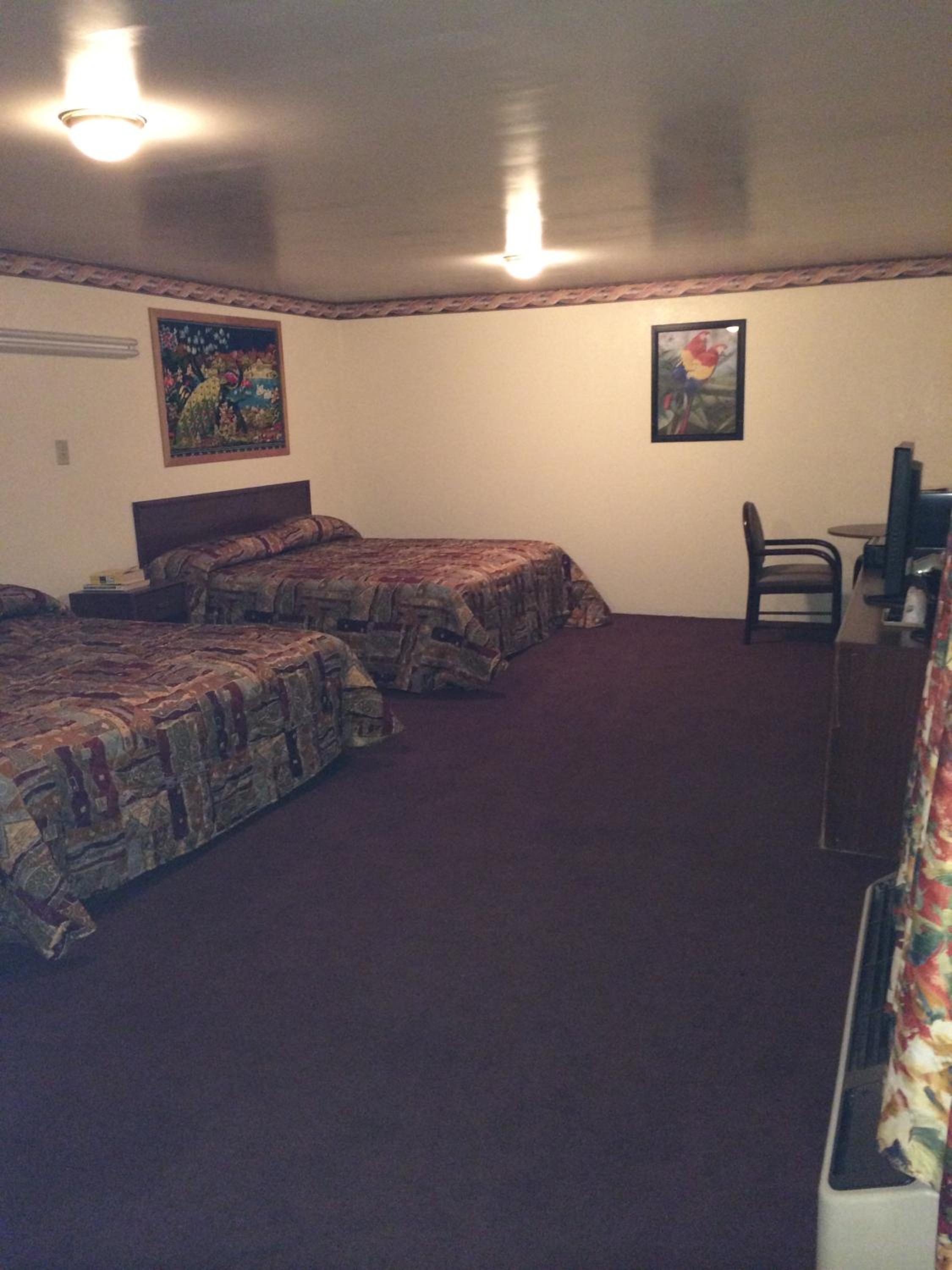 King Room with Two King Beds - Photo 4