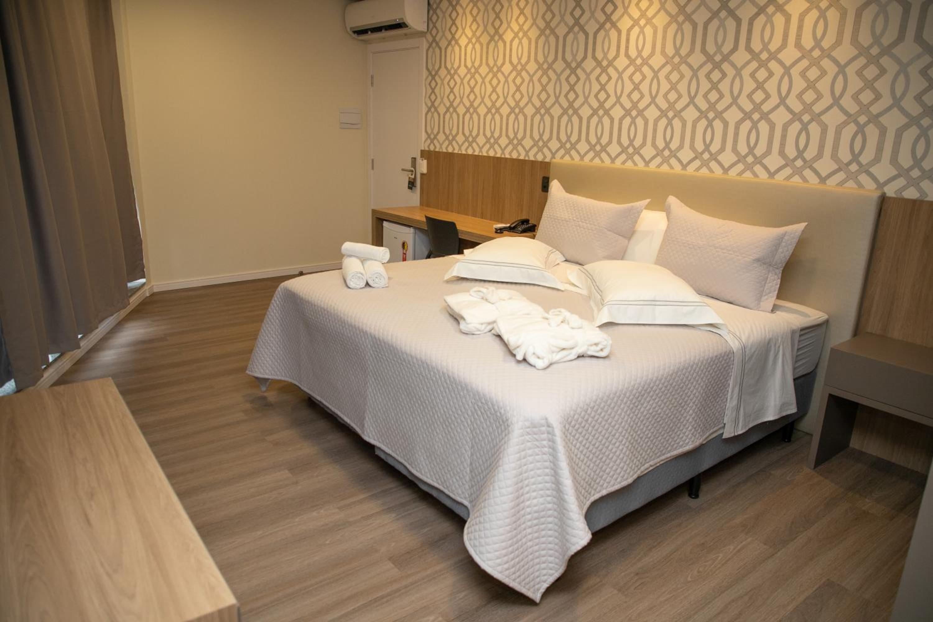 King Room with Spa Bath