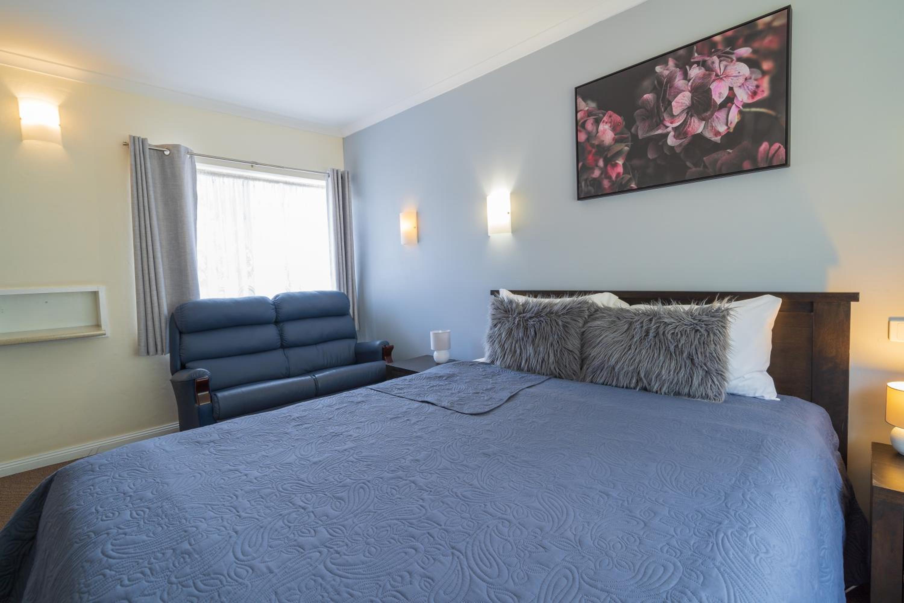 Deluxe Queen Room photo 2
