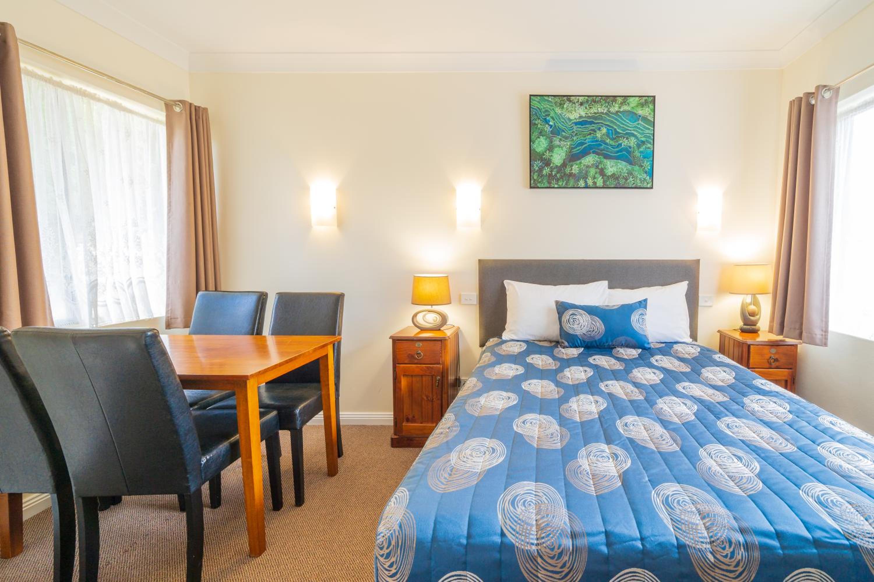Deluxe Family Suite - Photo 1