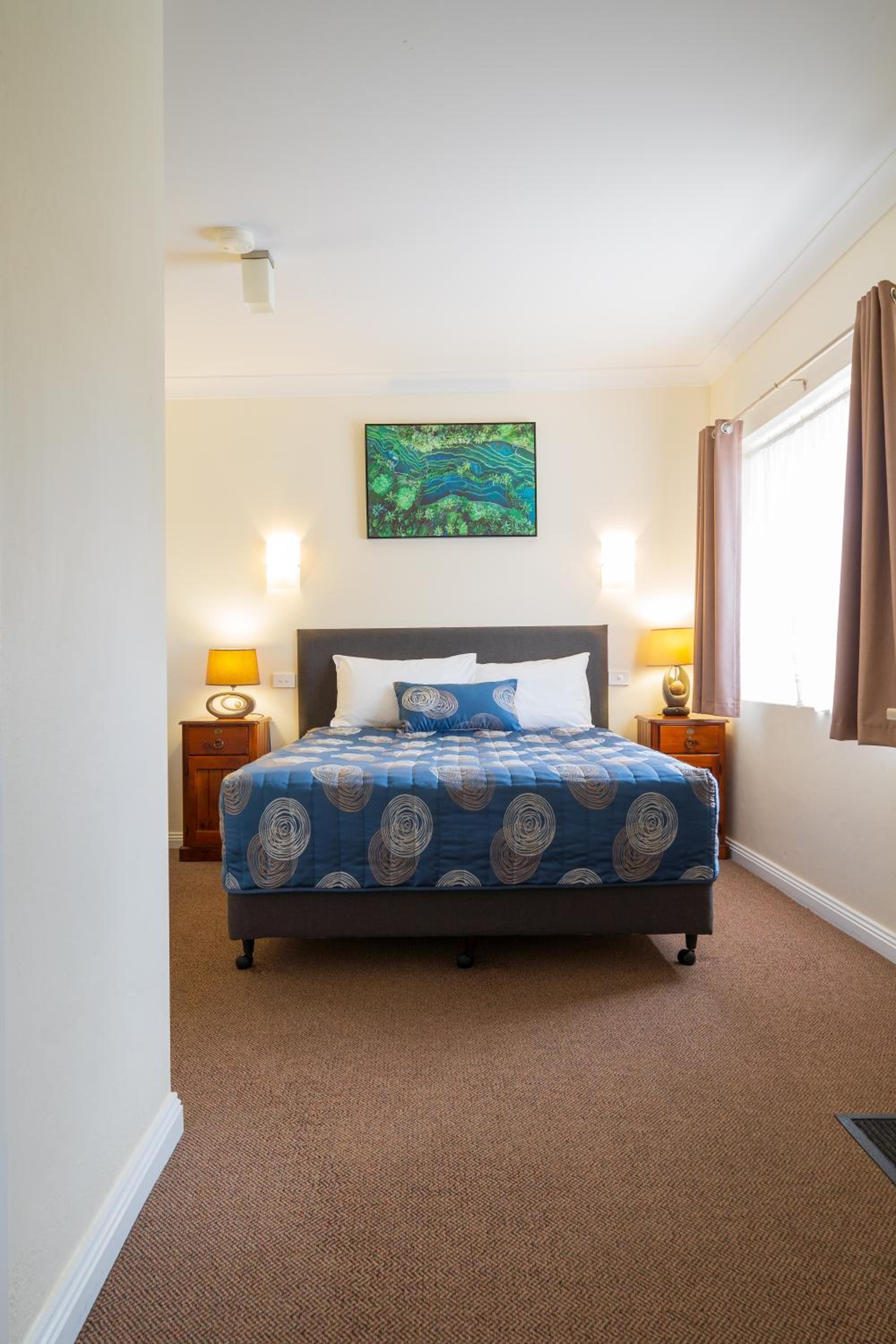 Deluxe Family Suite - Photo 6