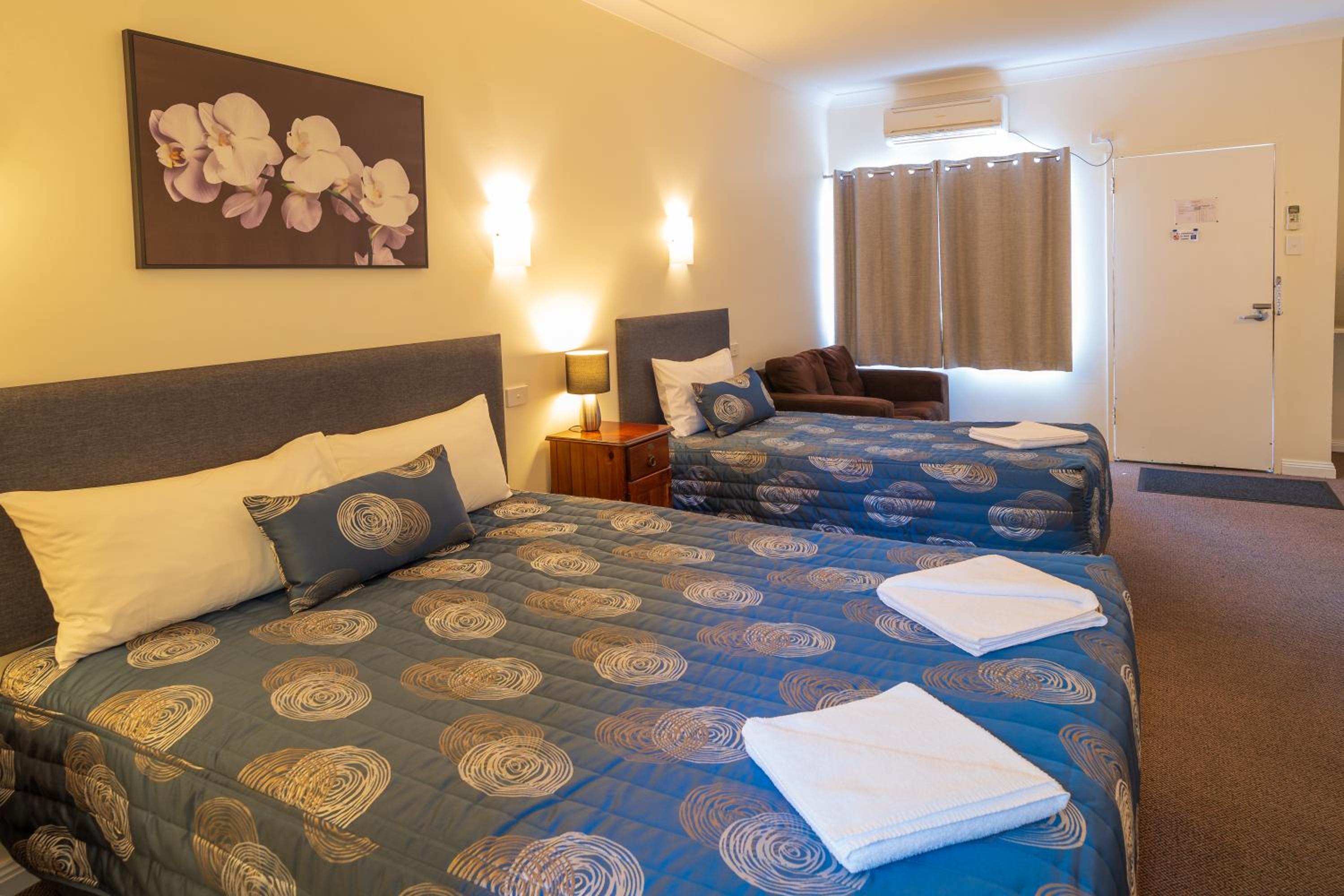 Deluxe Twin Room - Photo 3