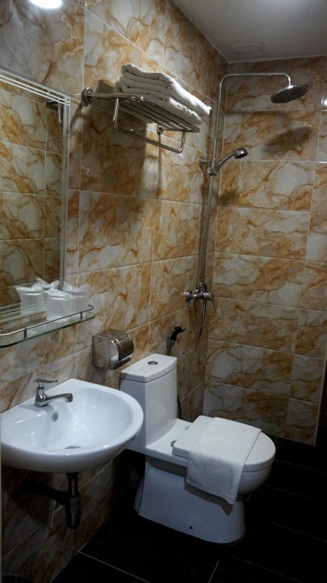 Standard Queen Room photo 3