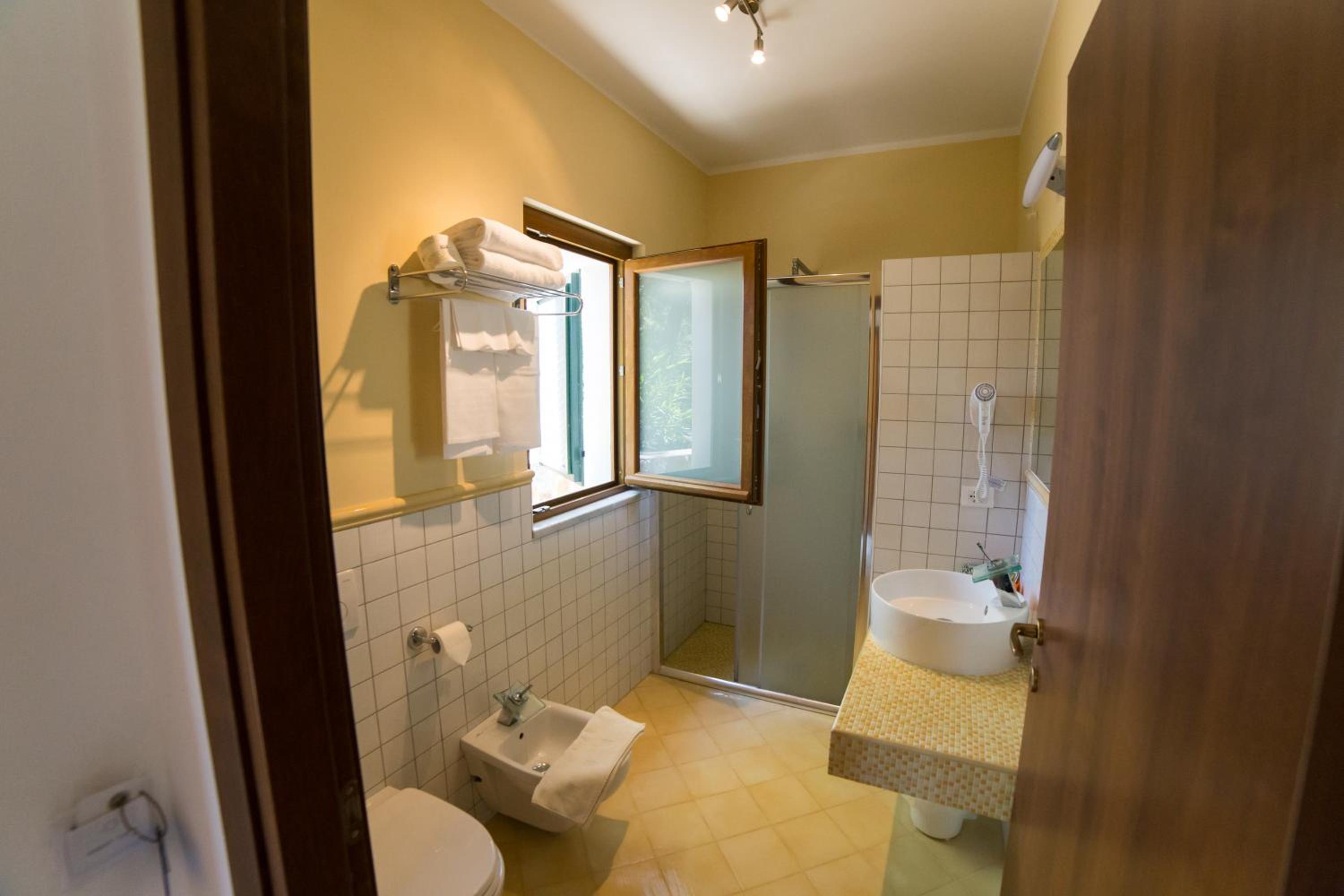 Double Room with Sea View photo 3