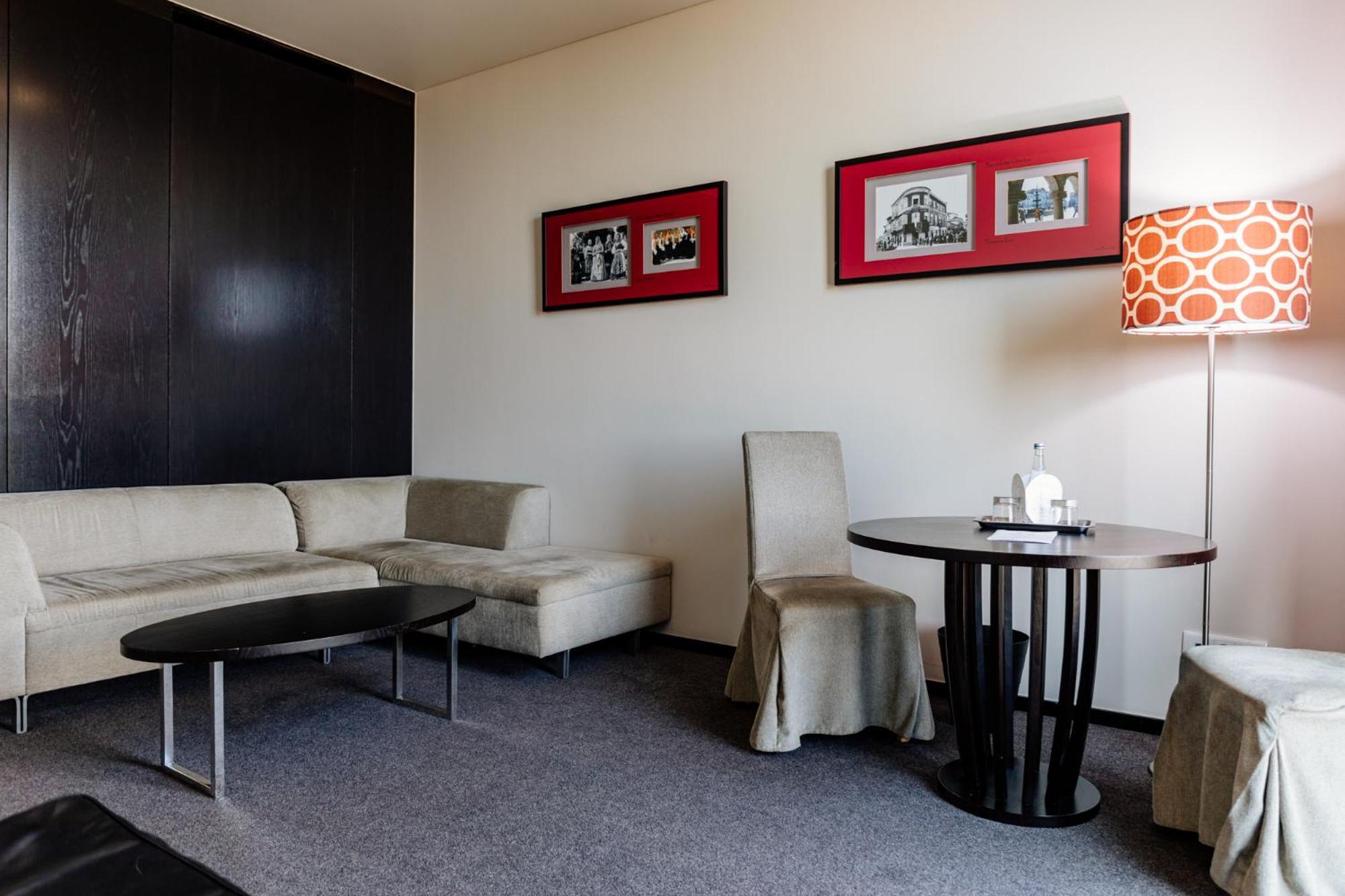 Suite with Mountain View - Photo 2
