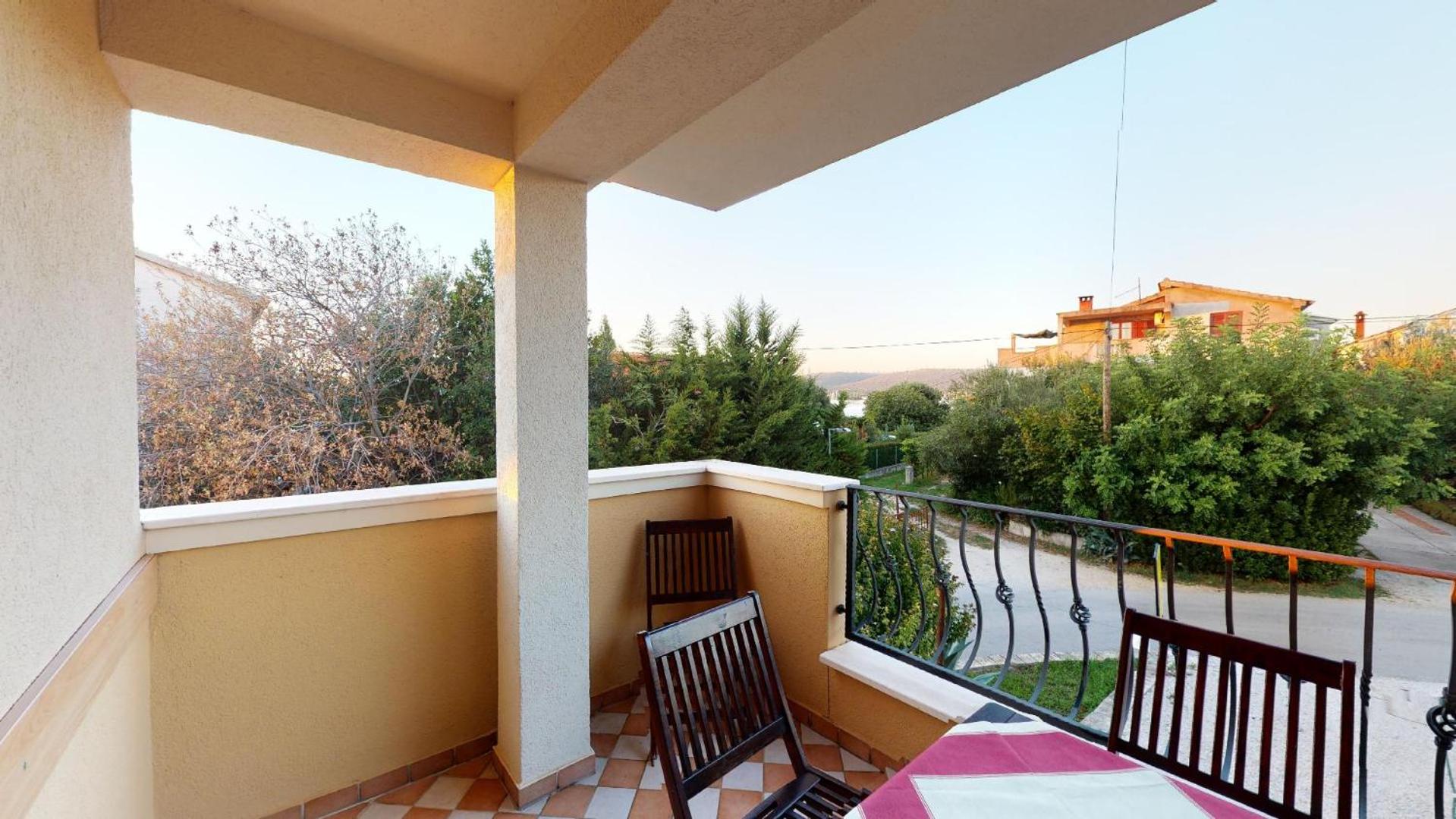 Comfort One-Bedroom Apartment with Balcony photo 2
