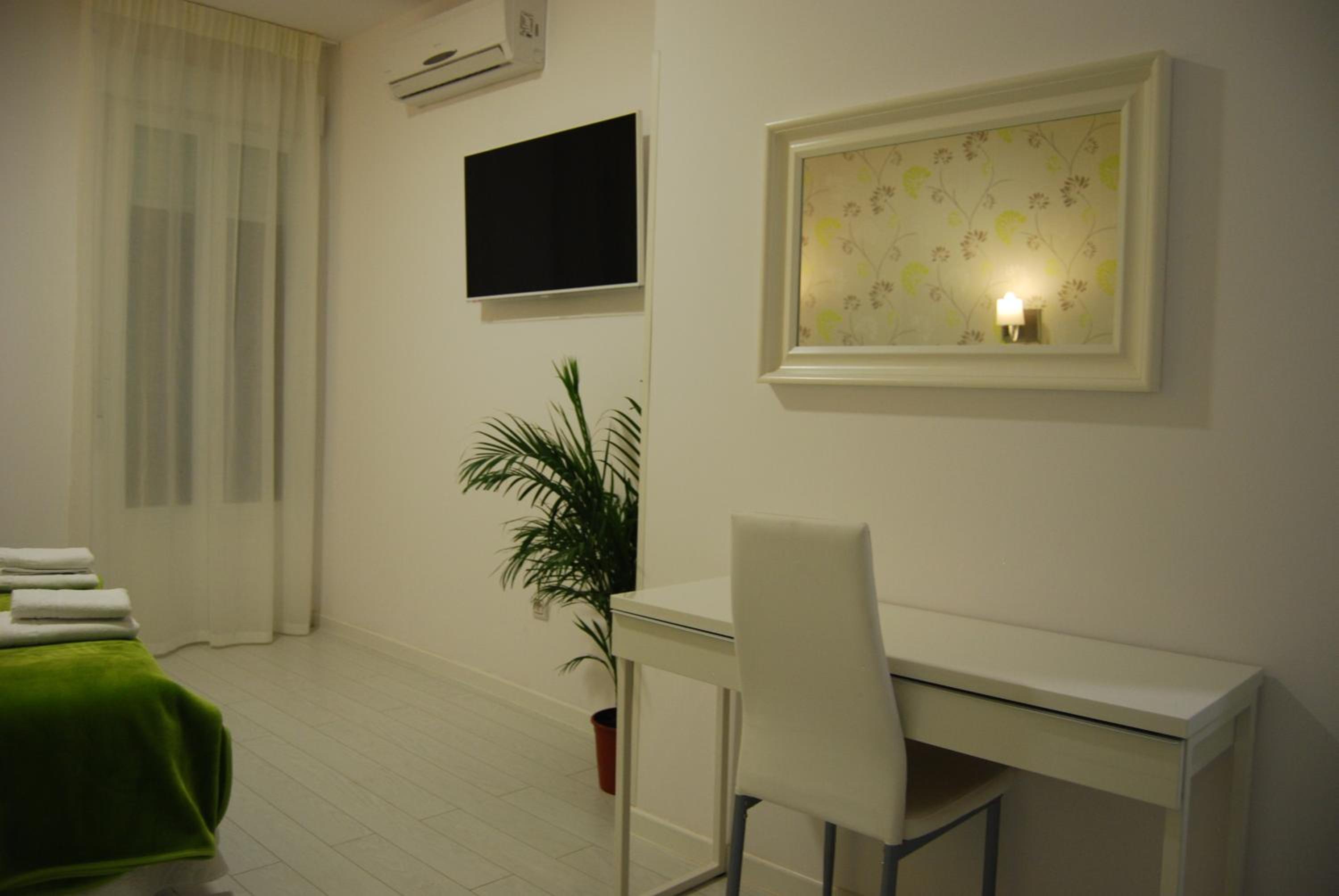 Standard Single Room photo 2
