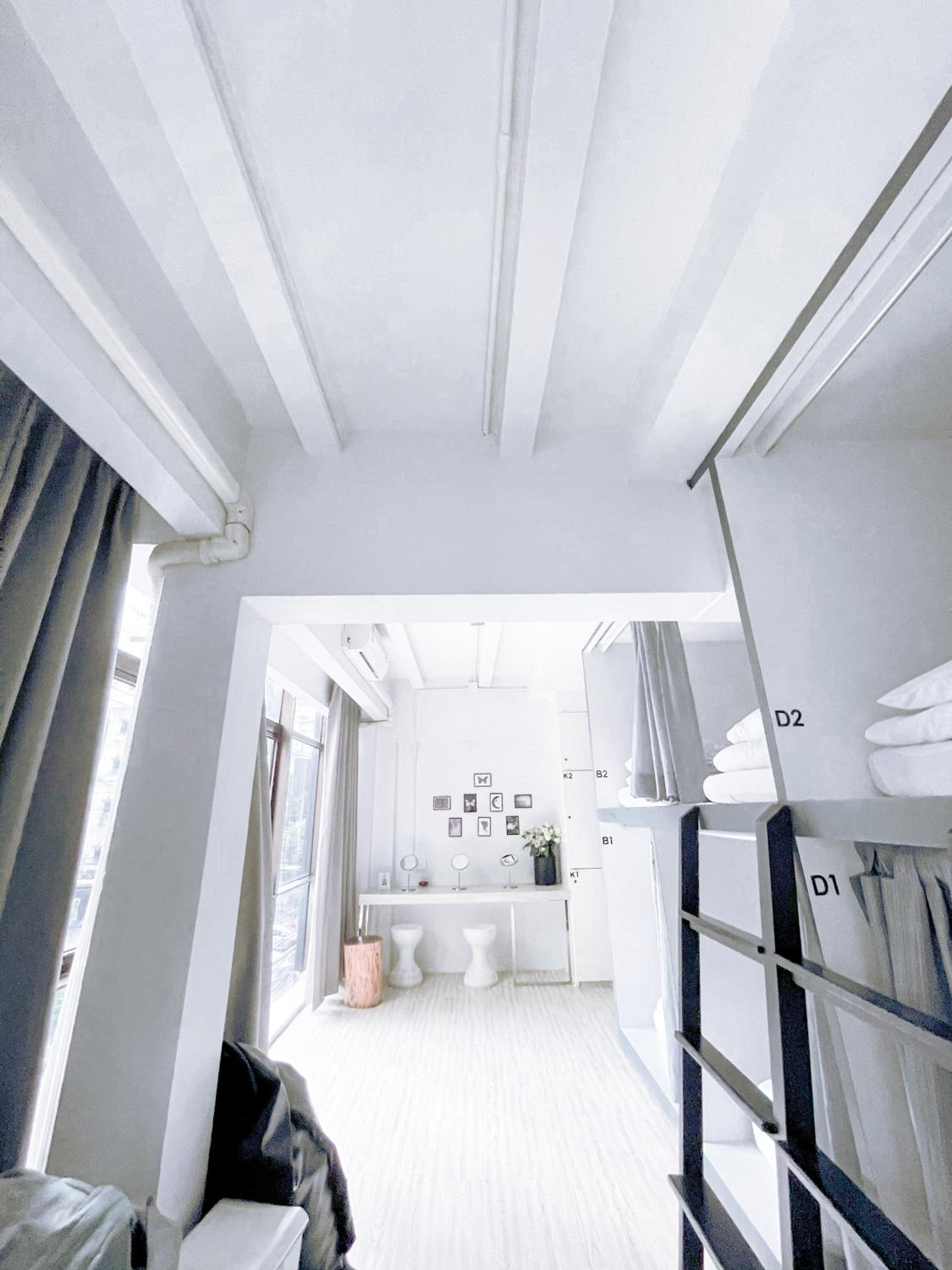 Twin Bed in Female capsule room photo 3