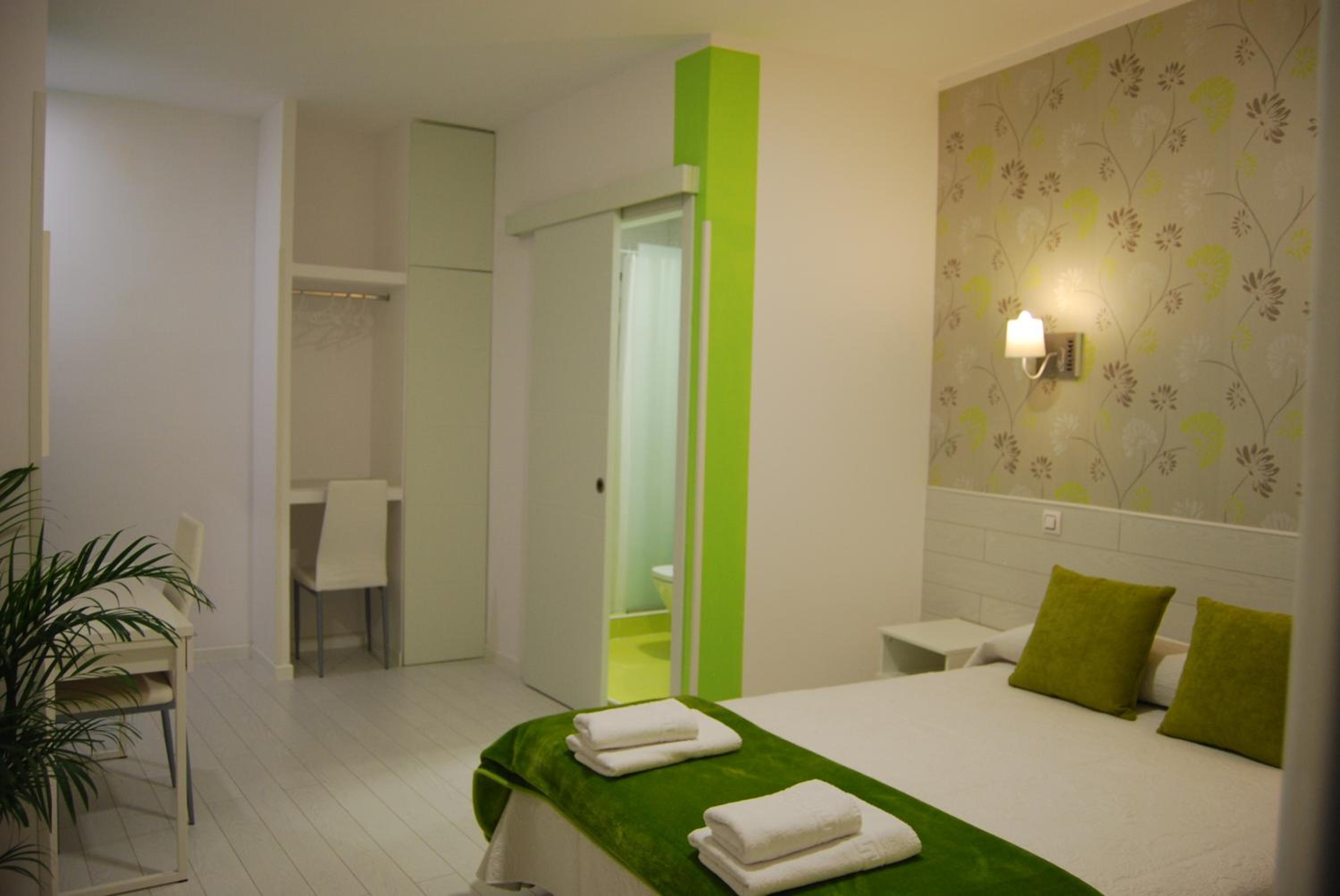 Deluxe Double Room with Terrace photo 3