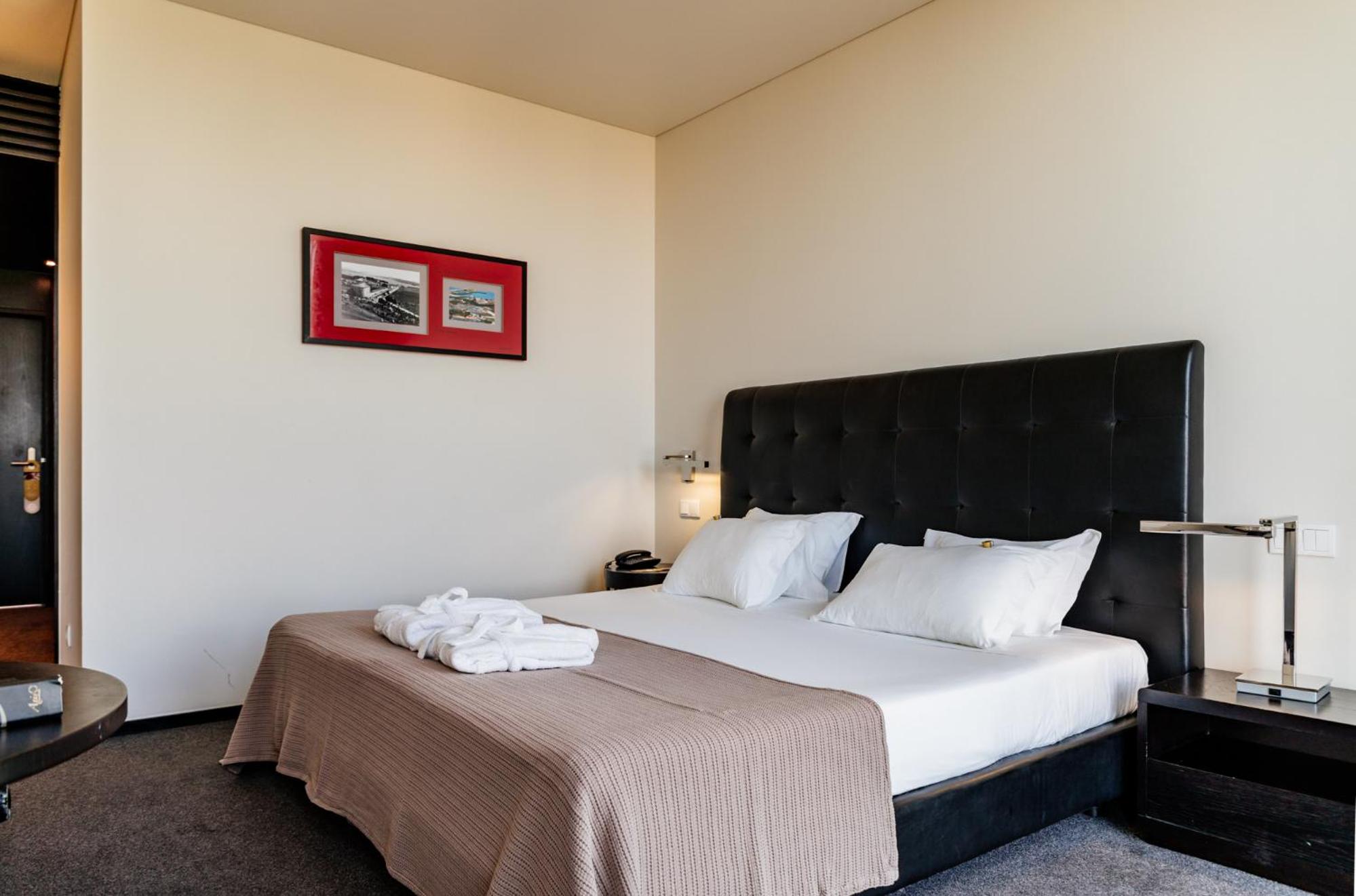 Double or Twin Room with Massage Package - Photo 1