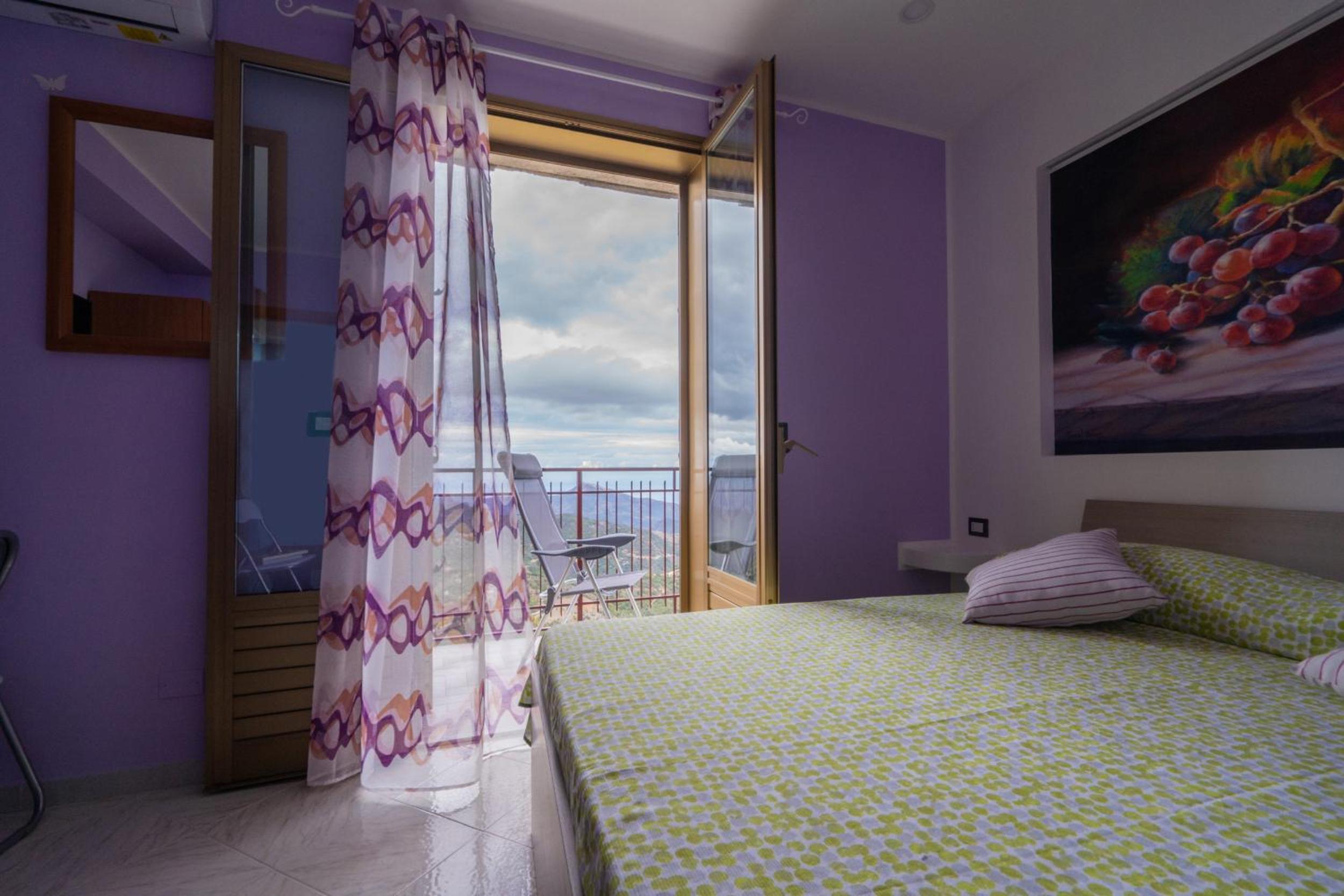 Two-Bedroom House - Photo 9