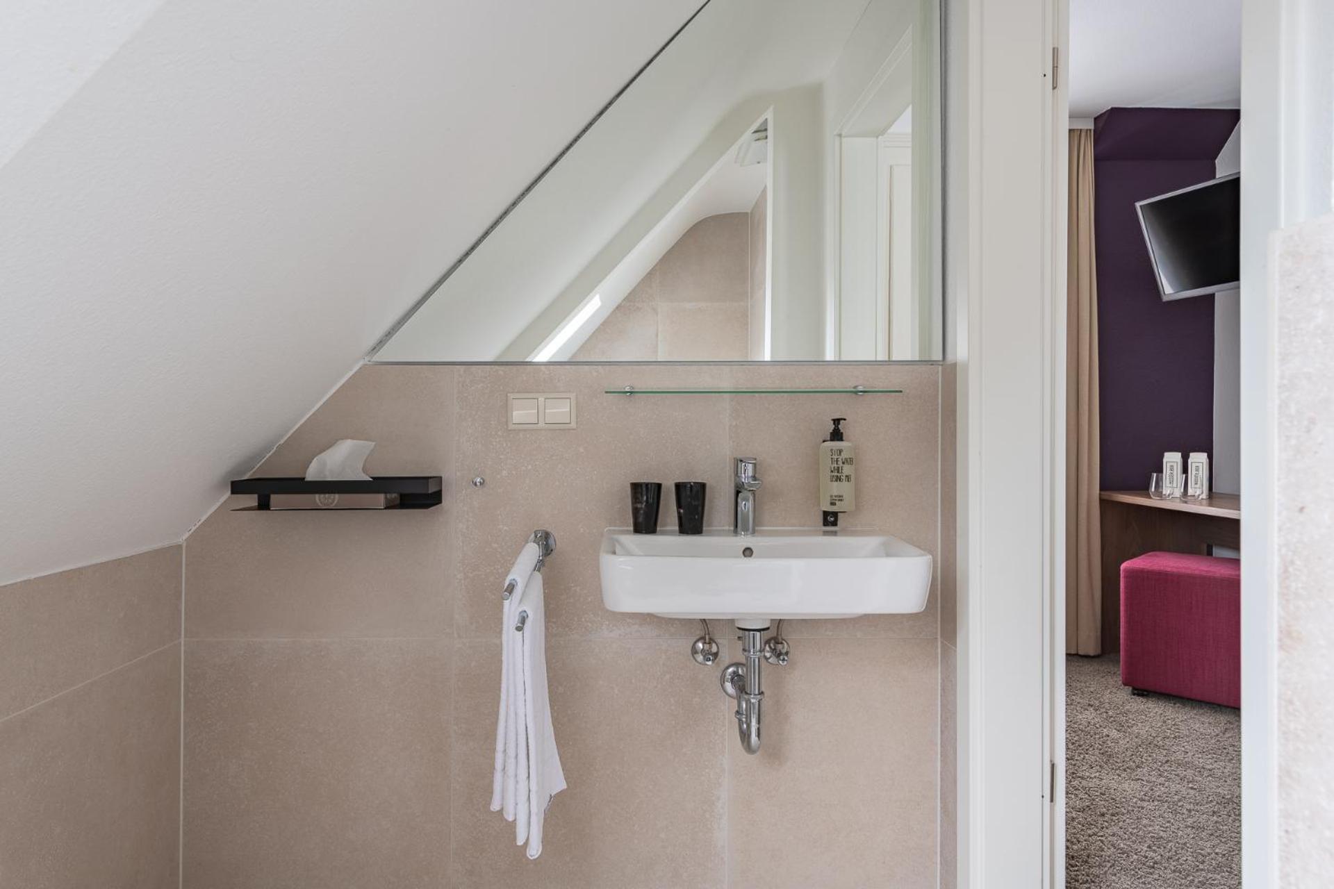 Suite (3 Adults) photo 2