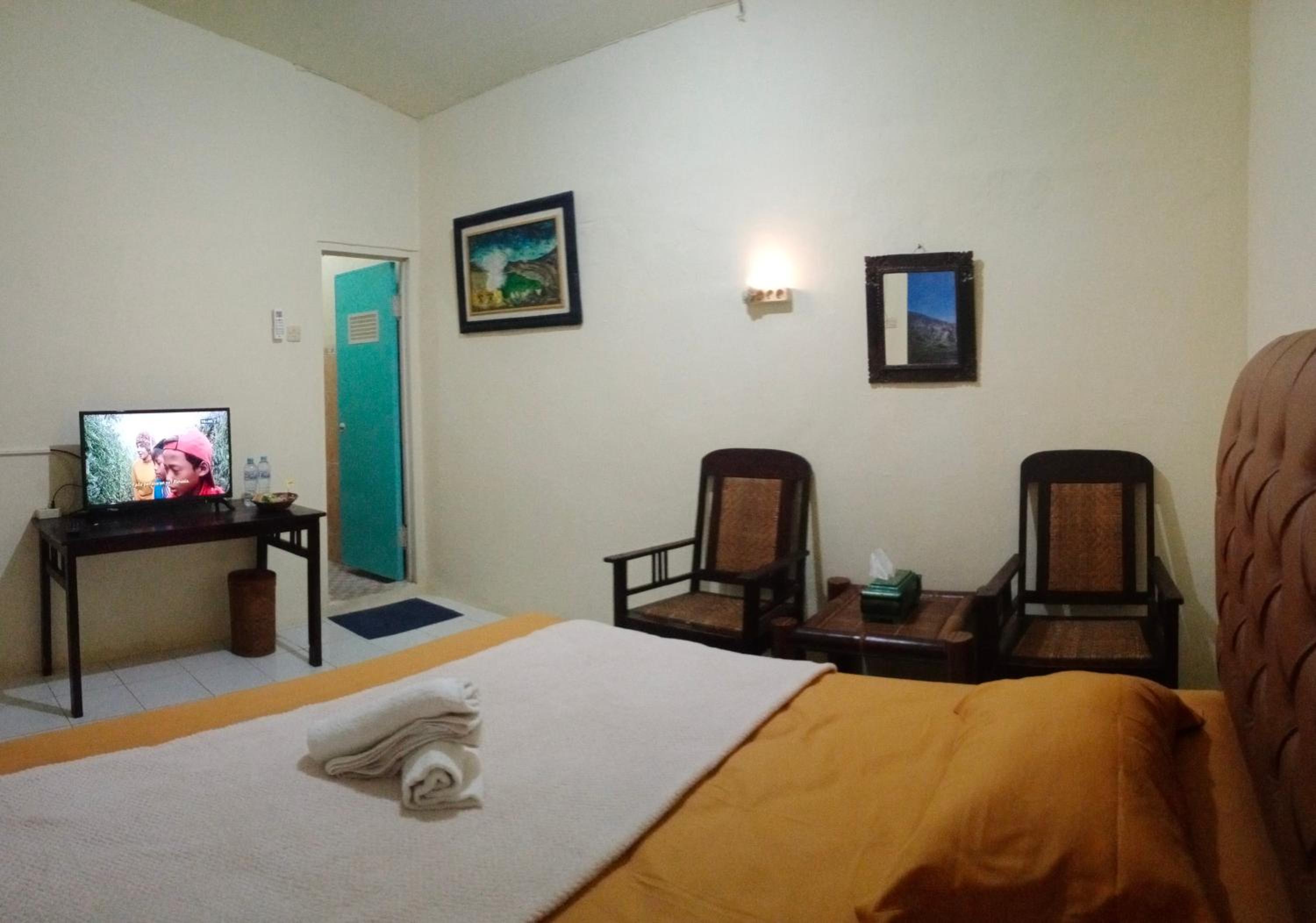 Standard King Room - Photo 2