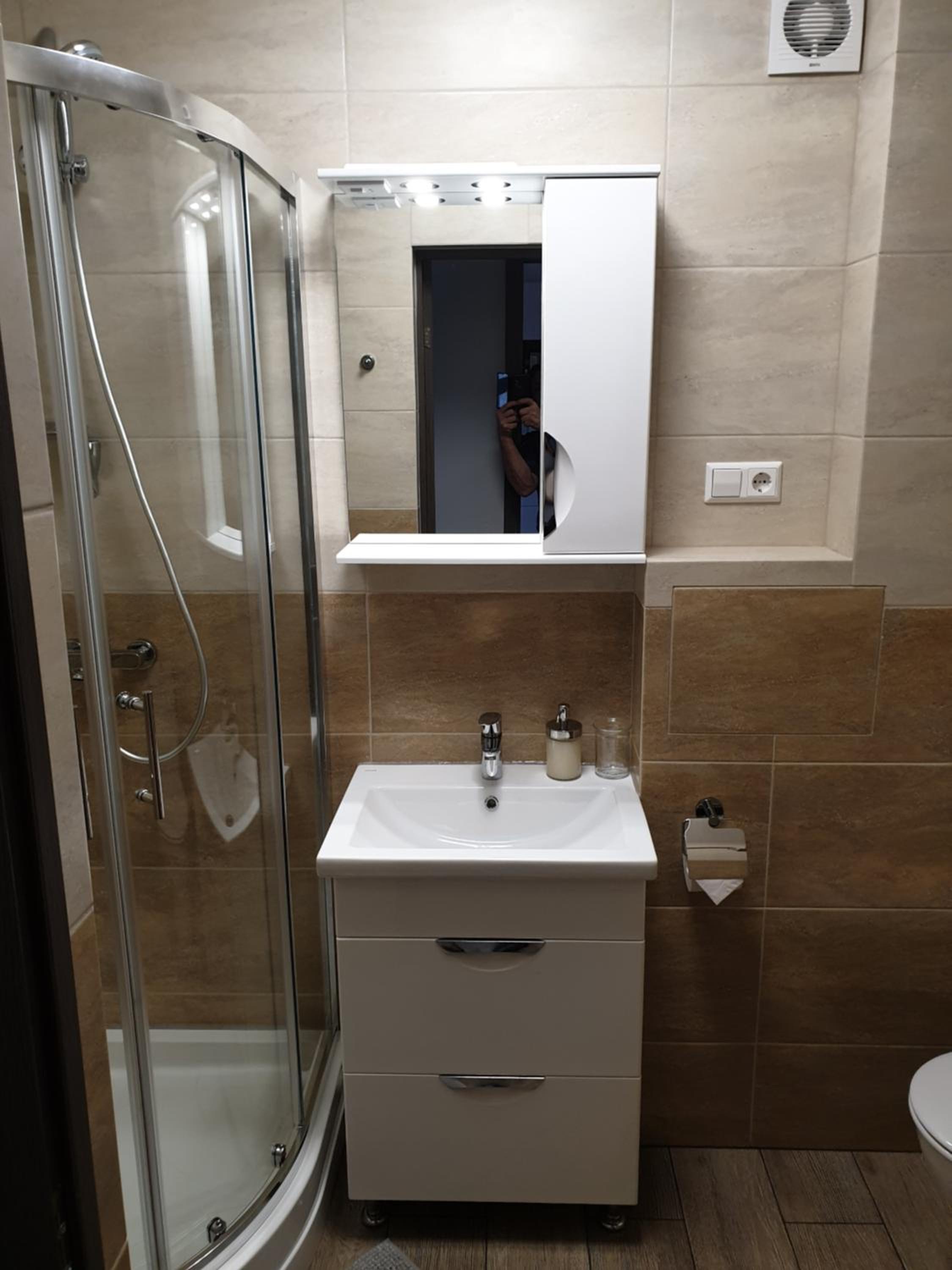 One-Bedroom Apartment - Photo 21