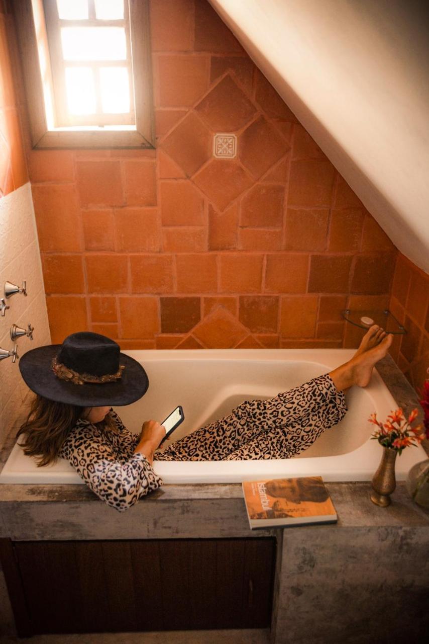 Deluxe Double or Twin Room with Bathtub photo 2